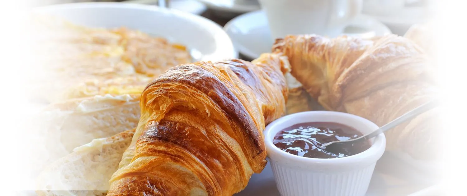 Breakfast in Hôtel Le Vouglans - Restaurant La Valouse