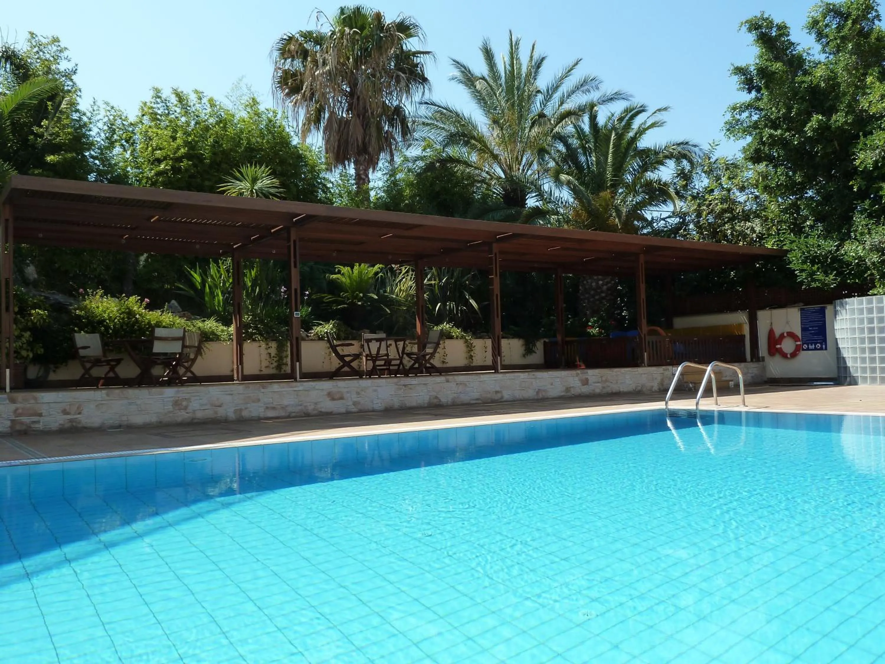 Swimming pool in Sitia Bay