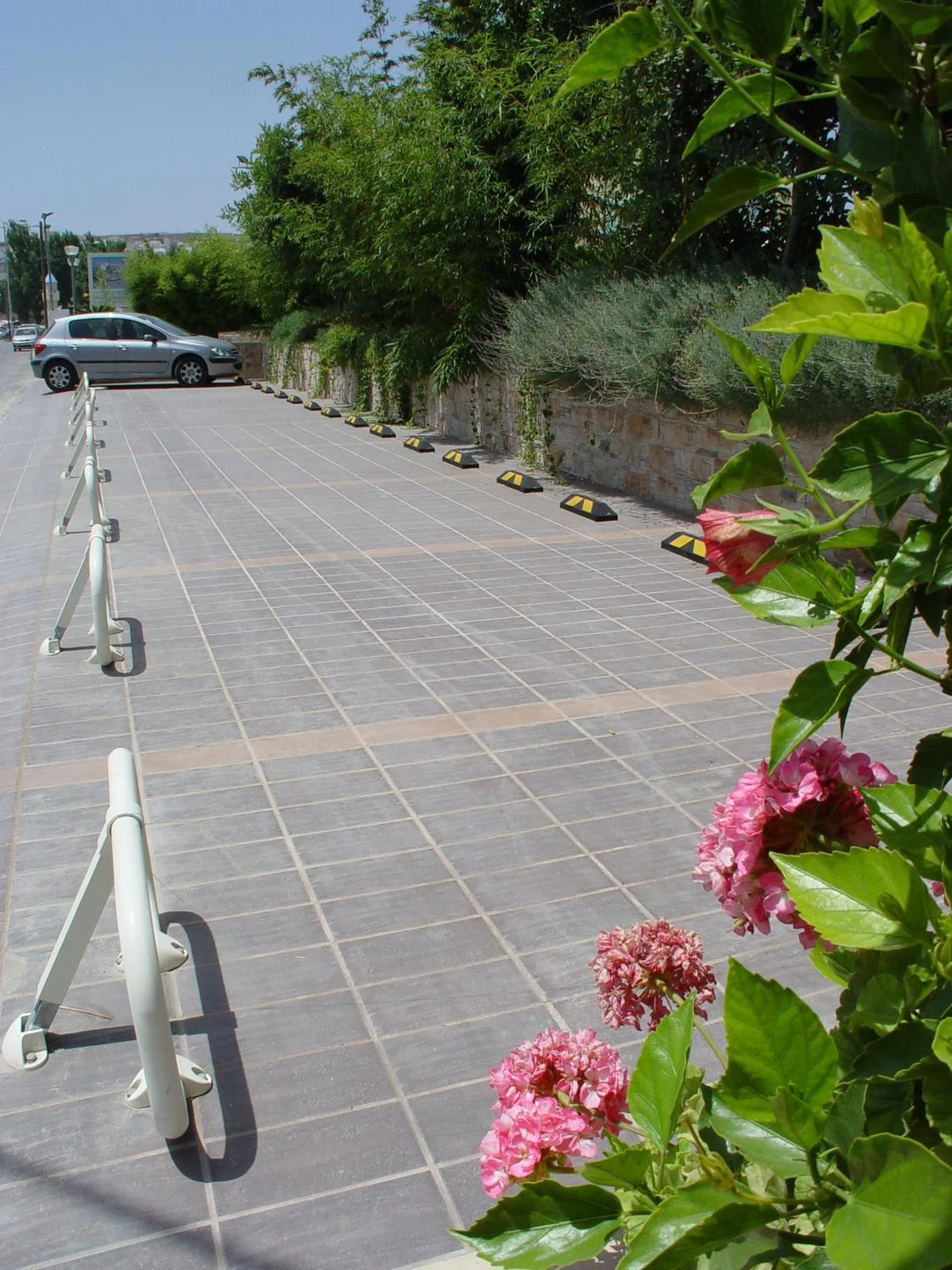 Facade/entrance in Sitia Bay