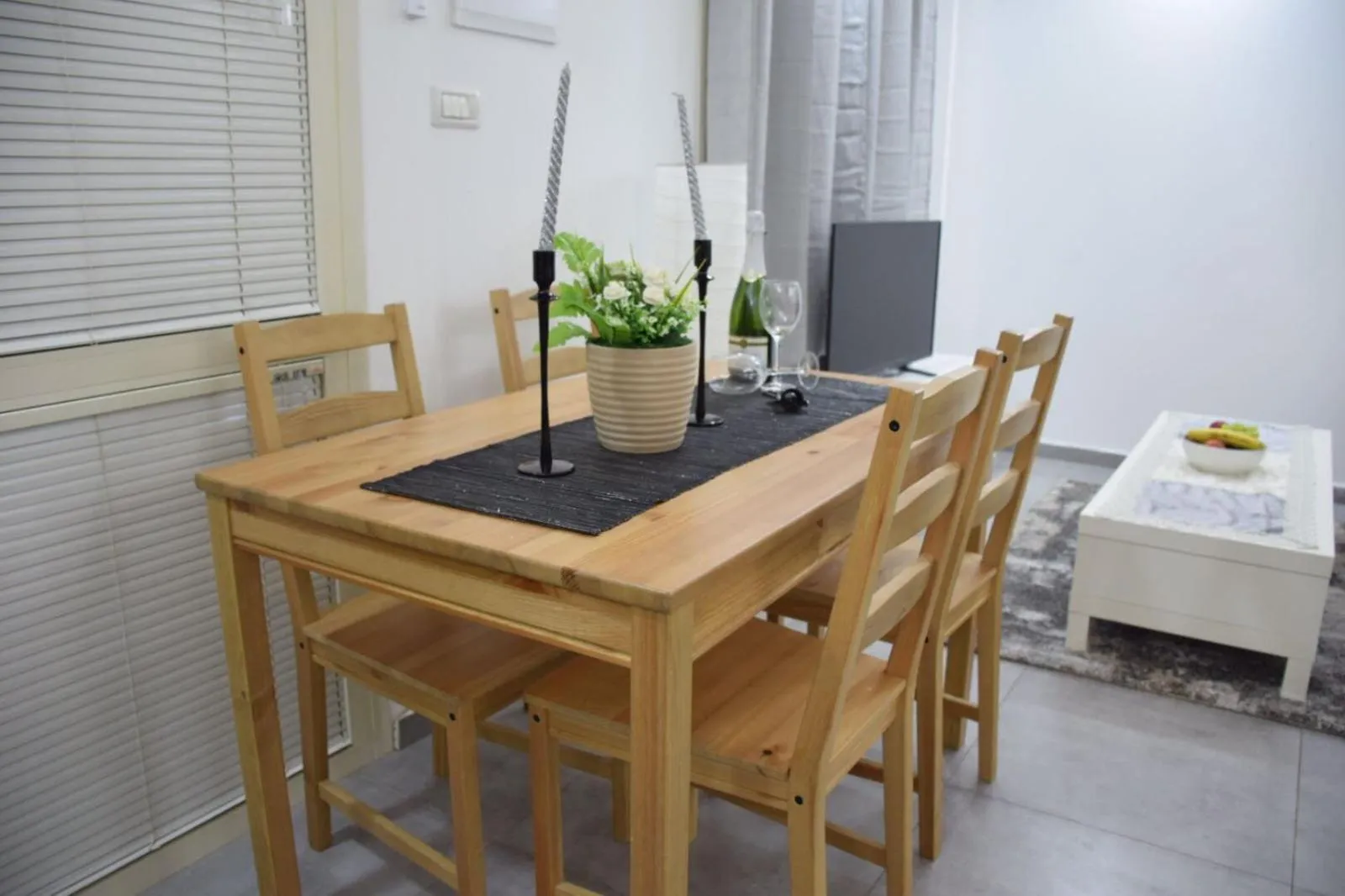 Dining area in Mol Hahr