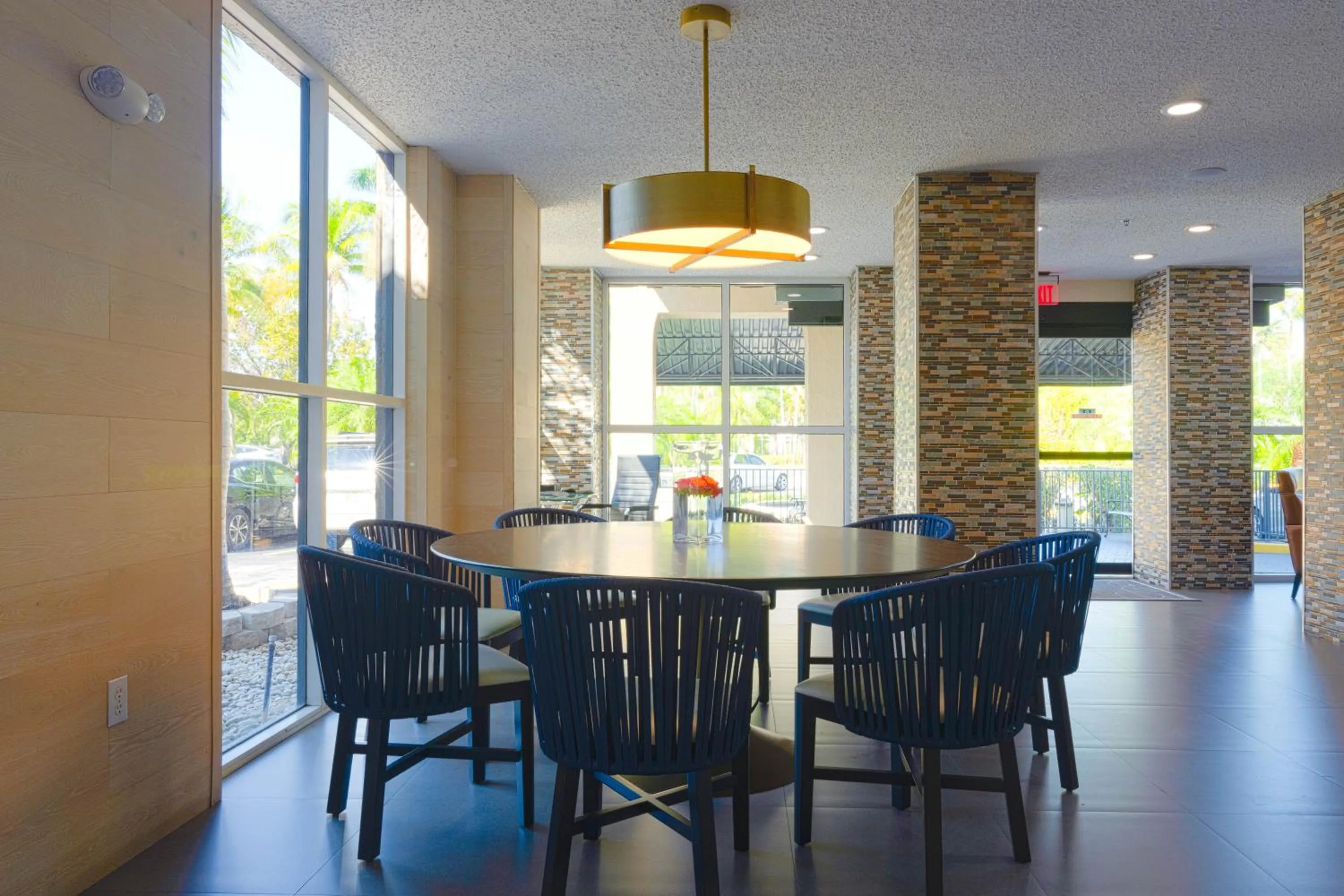 Lobby or reception in The Palms Inn & Suites Miami, Kendall, FL
