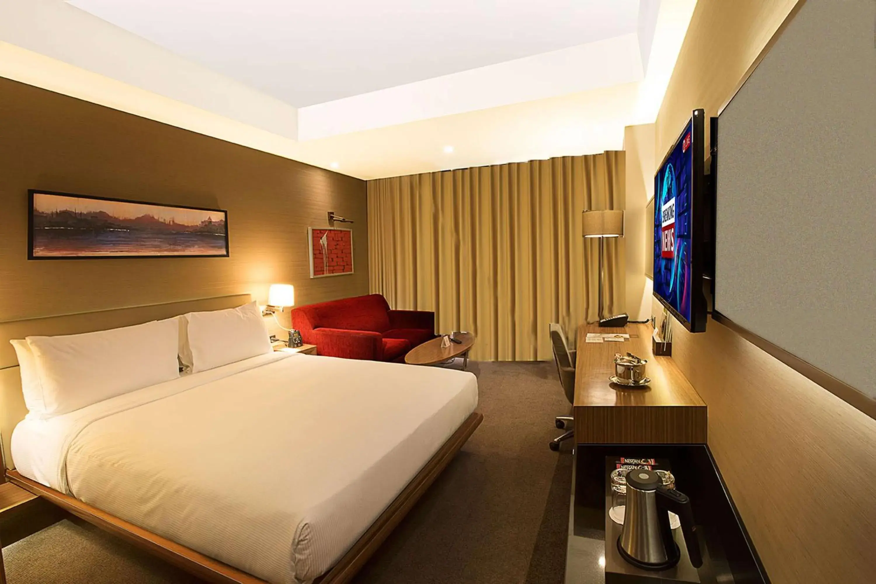 Deluxe King Room in DoubleTree By Hilton Istanbul - Old Town Deluxe King Room in DoubleTree By Hilton Istanbul - Old Town