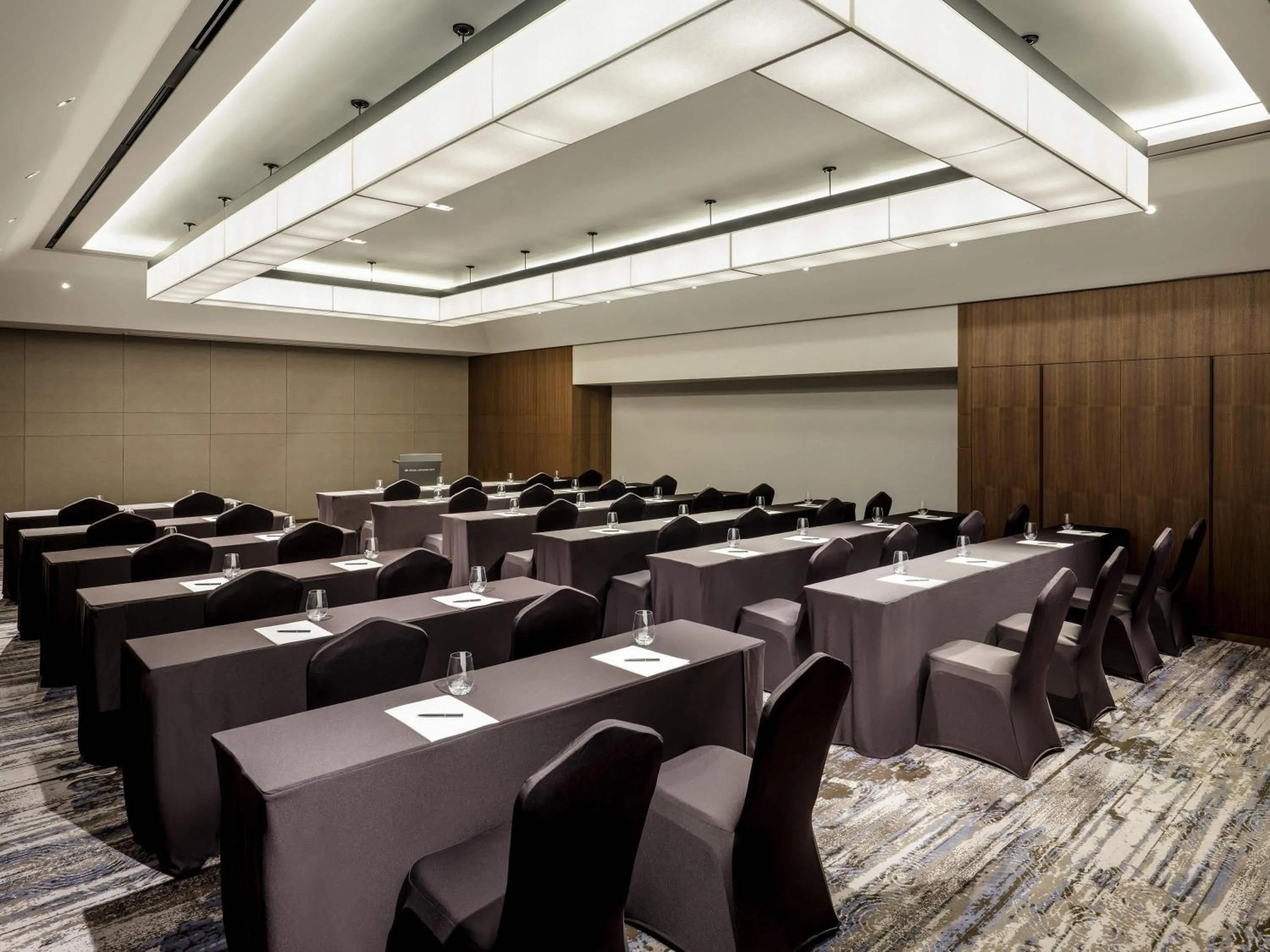 Meeting/conference room in Novotel Suites Ambassador Seoul Yongsan