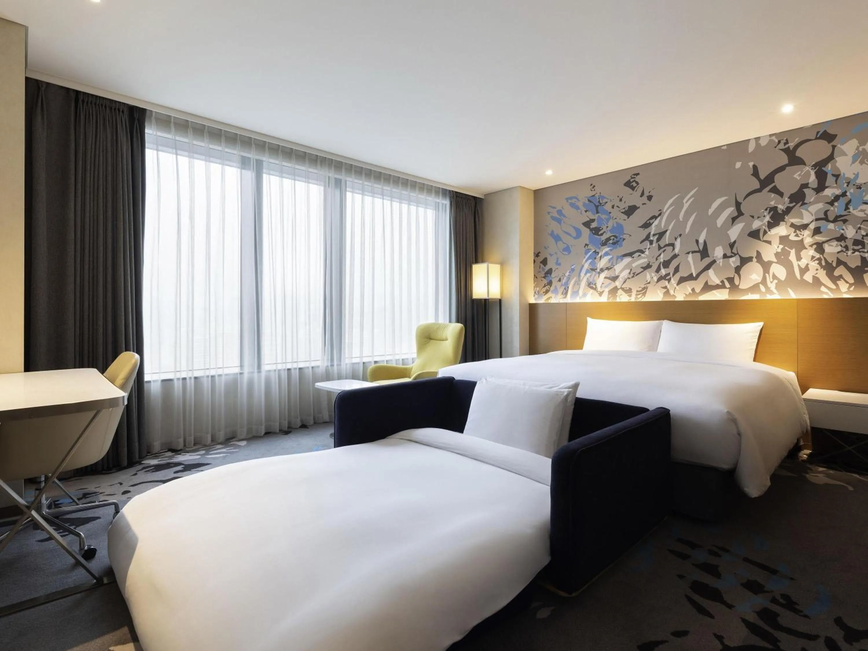 Bedroom, Bed in Novotel Suites Ambassador Seoul Yongsan