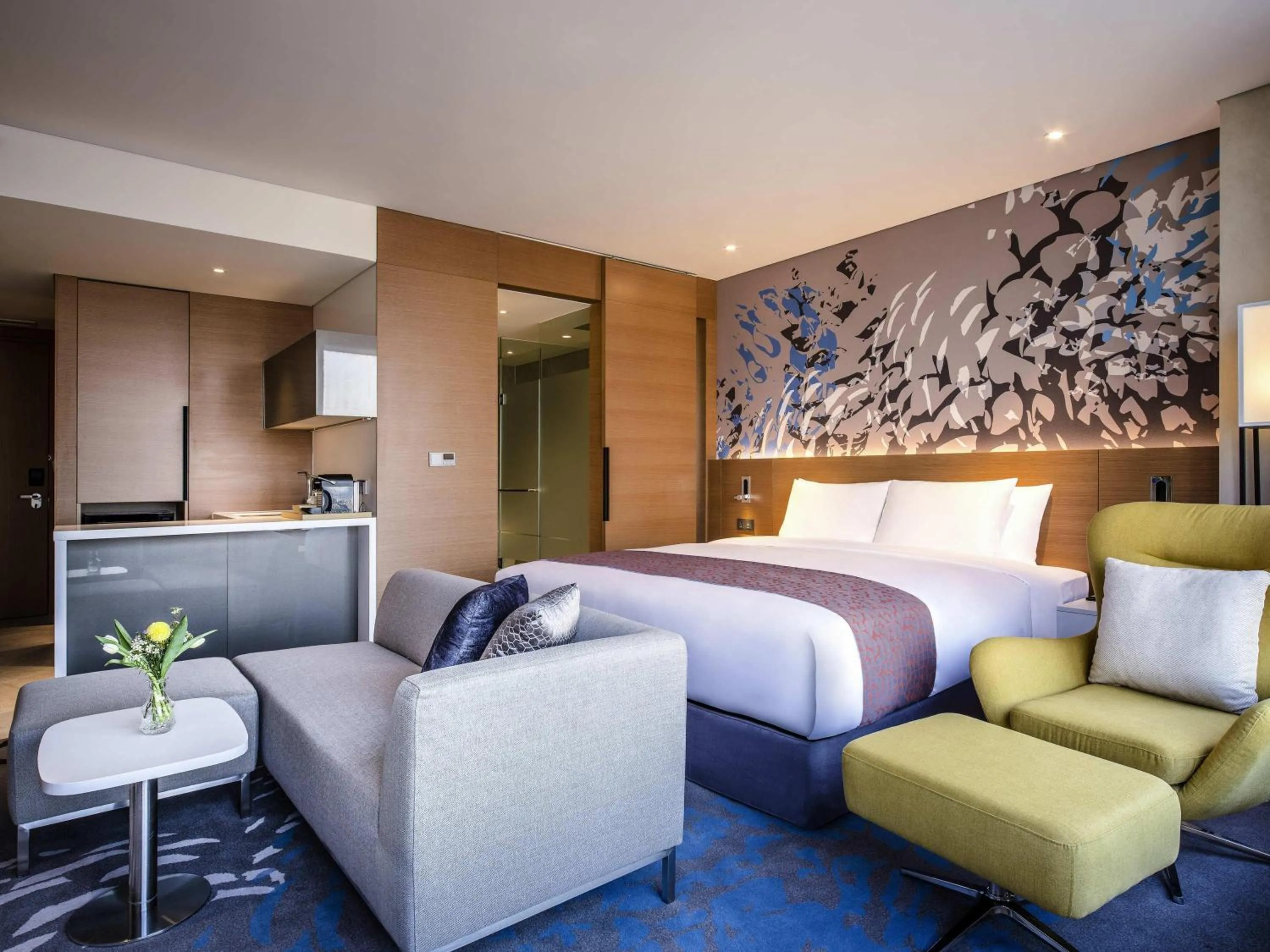 Bedroom, Bed in Novotel Suites Ambassador Seoul Yongsan