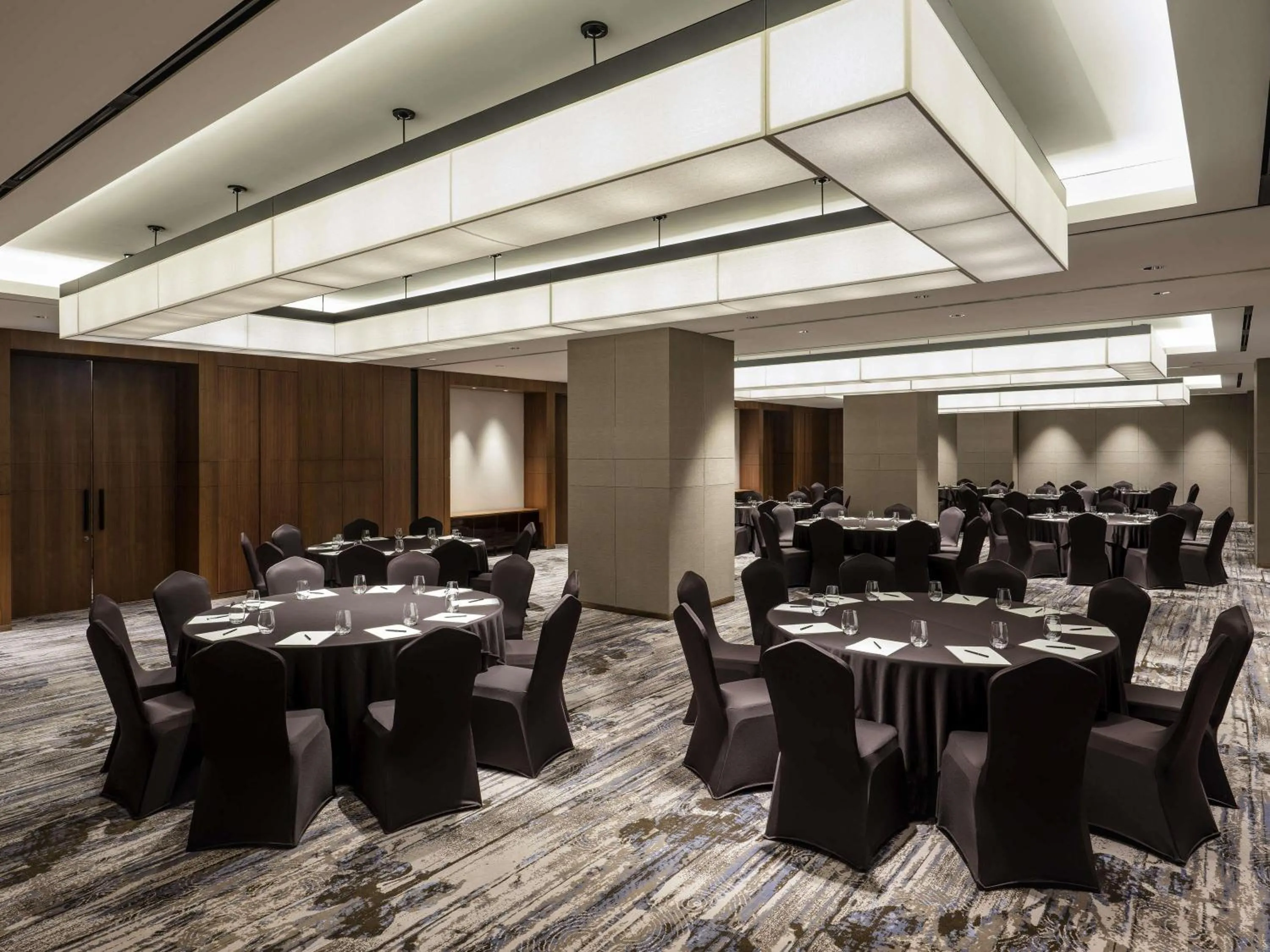 Meeting/conference room in Novotel Suites Ambassador Seoul Yongsan