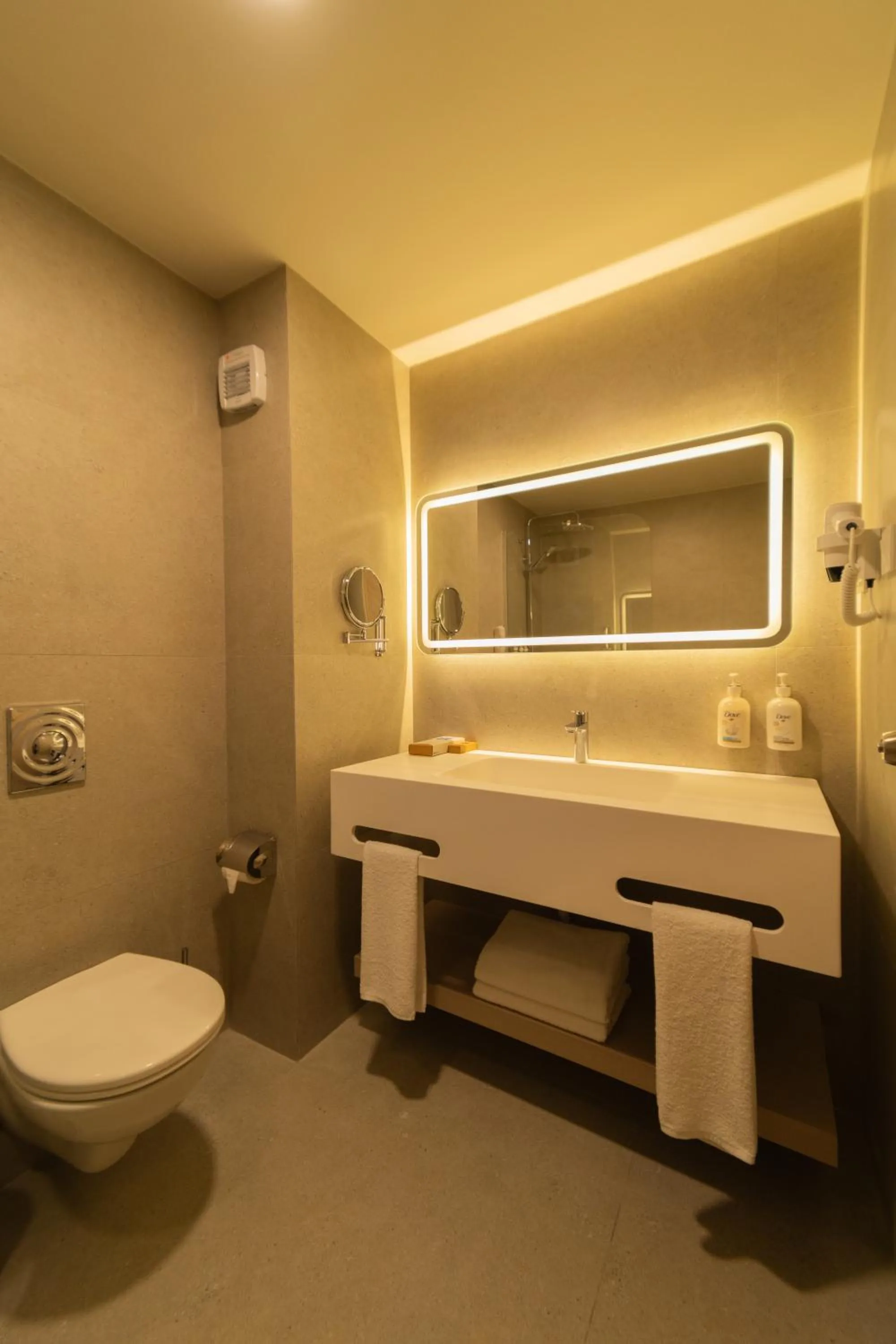 Bathroom in La Blanche Resort & Spa