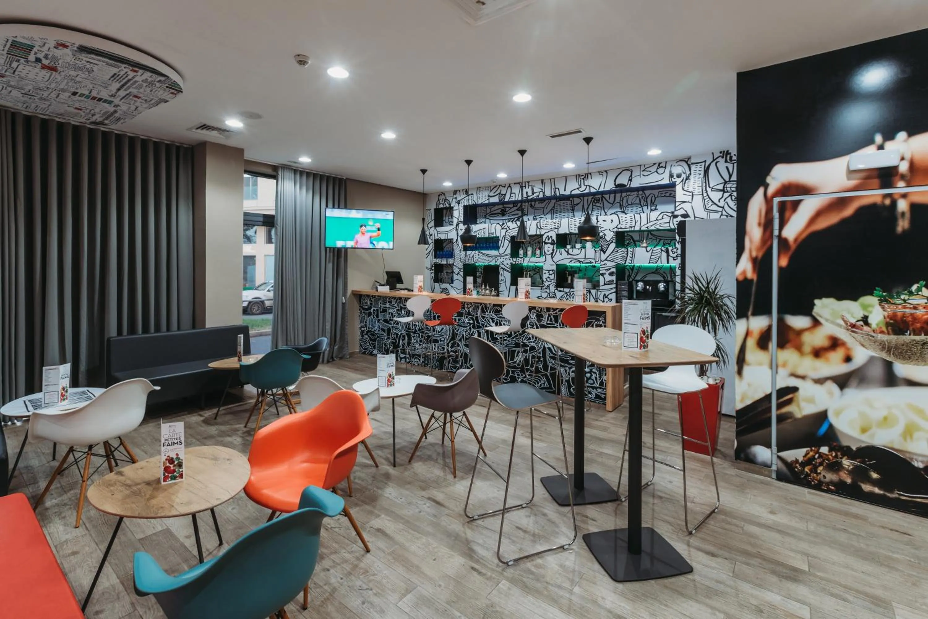 Restaurant/places to eat in Ibis Mohammedia