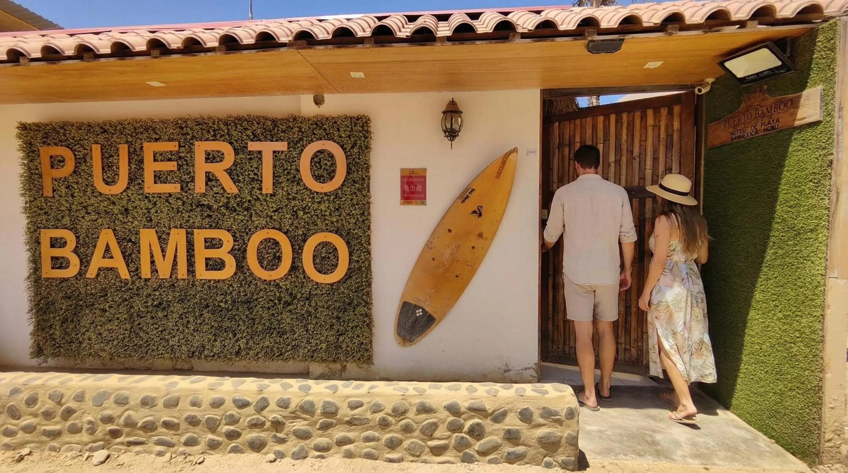 Facade/entrance in Puerto Bamboo