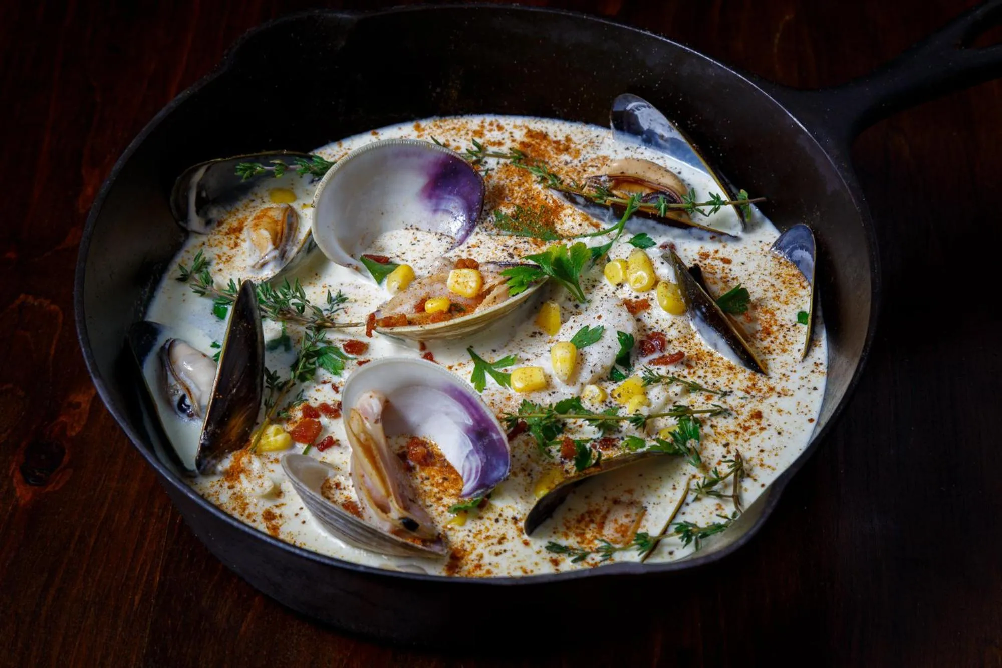 Restaurant/places to eat in East Wind Inn on the Water