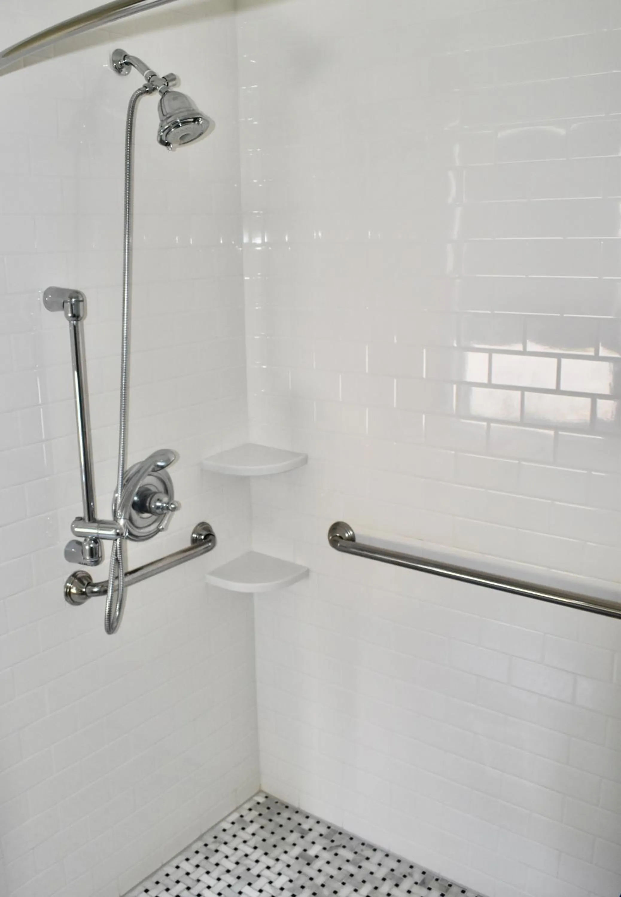 Shower in East Wind Inn on the Water