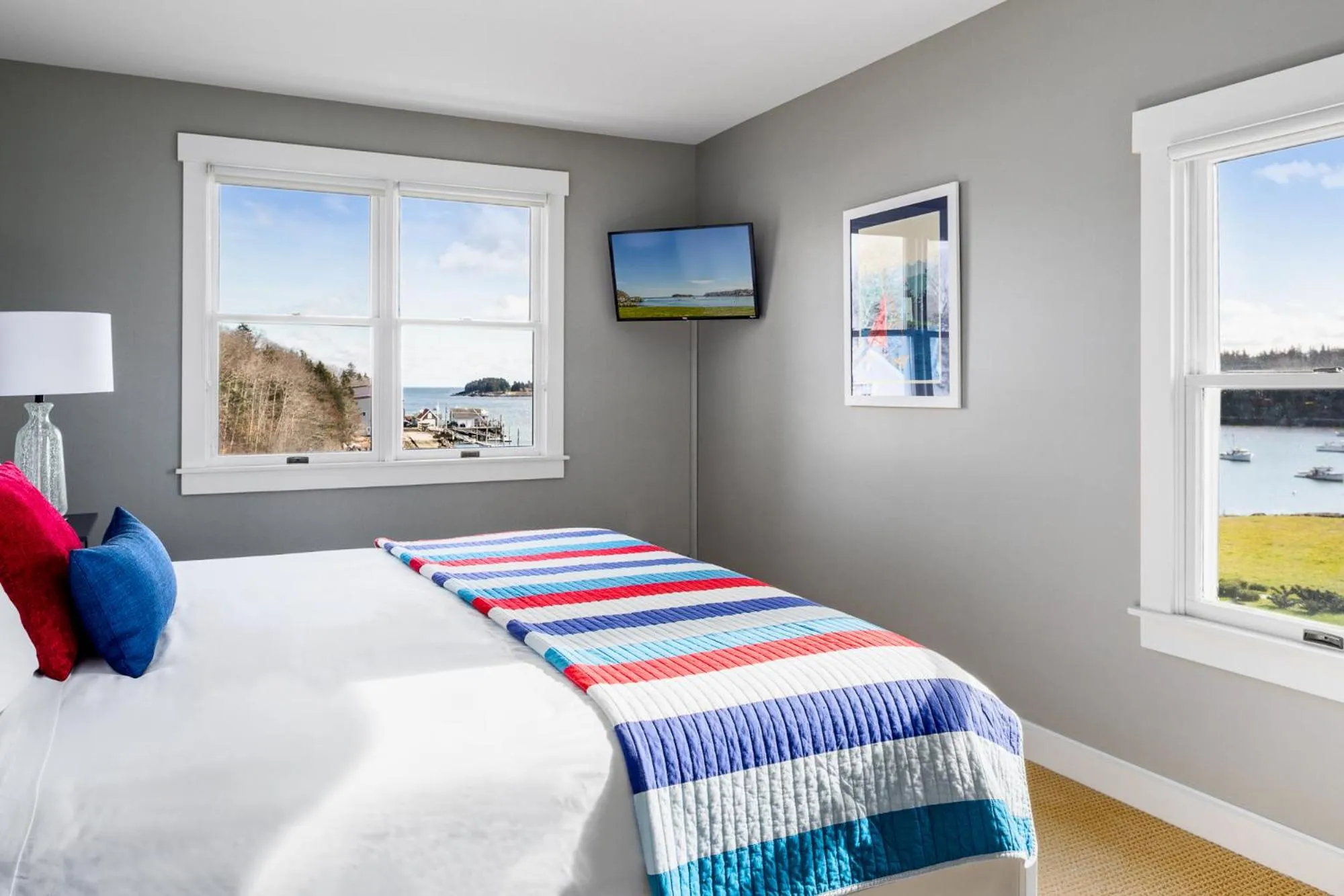 Bed in East Wind Inn on the Water