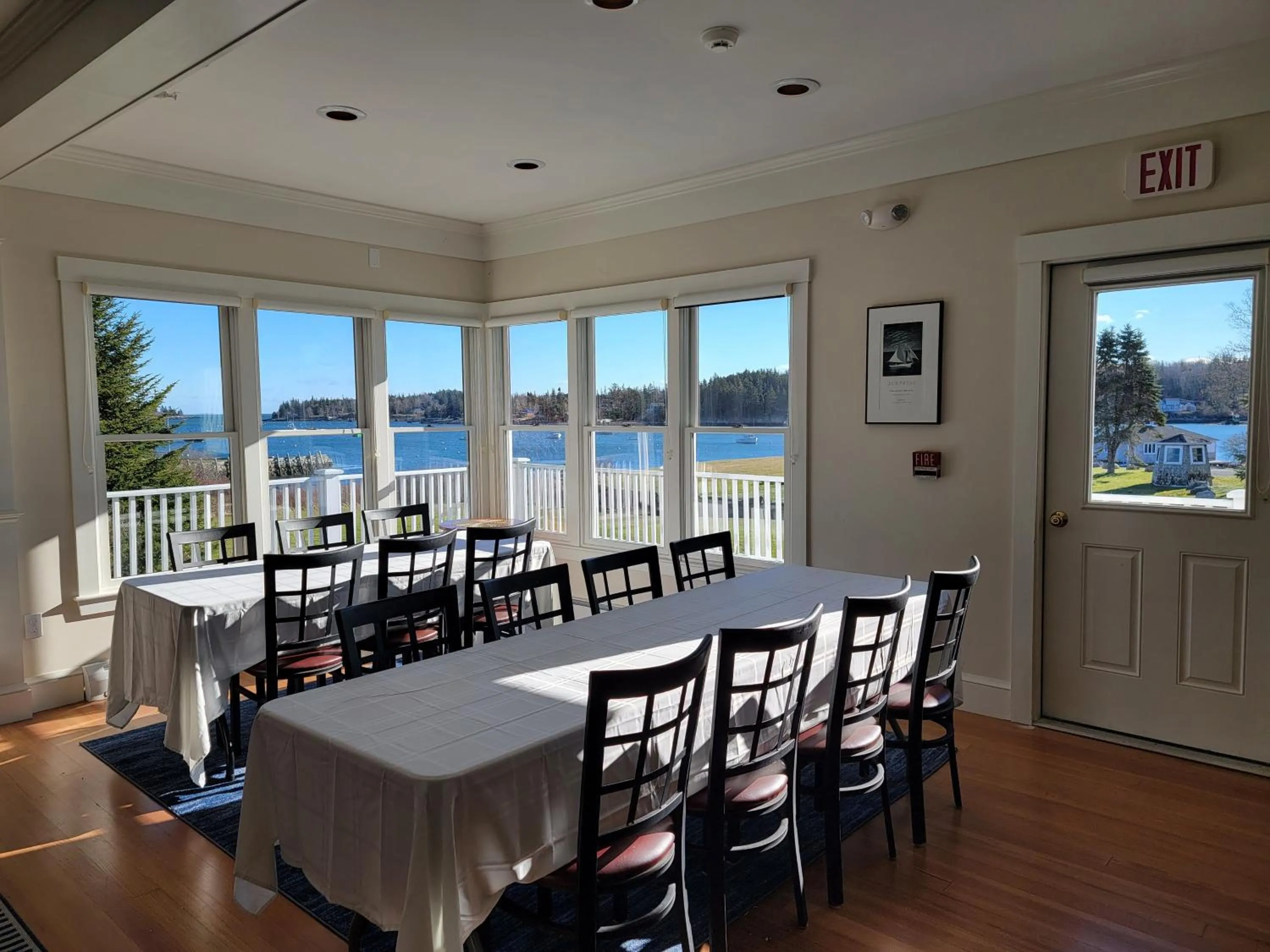 Meeting/conference room in East Wind Inn on the Water