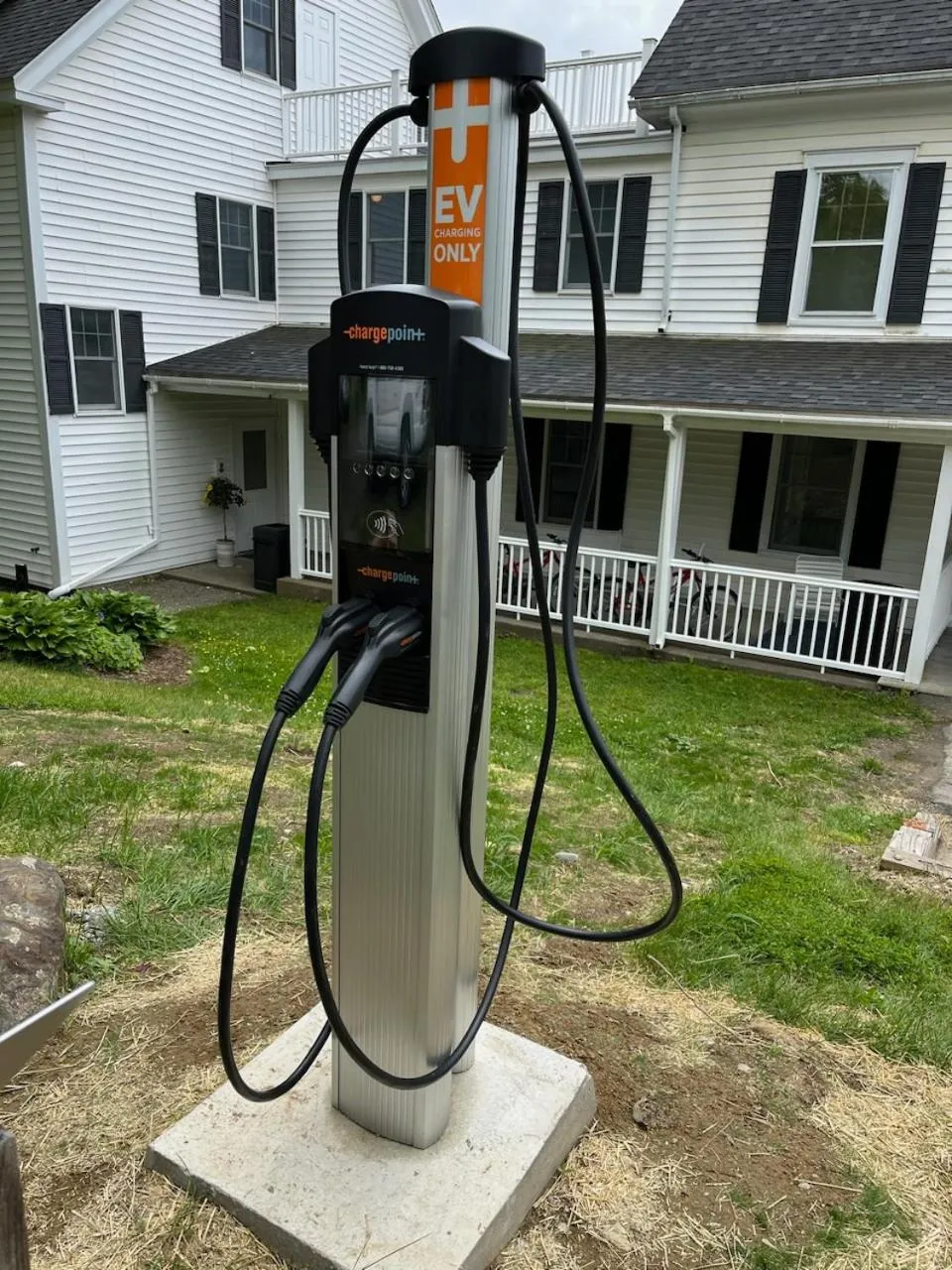 Parking in East Wind Inn on the Water