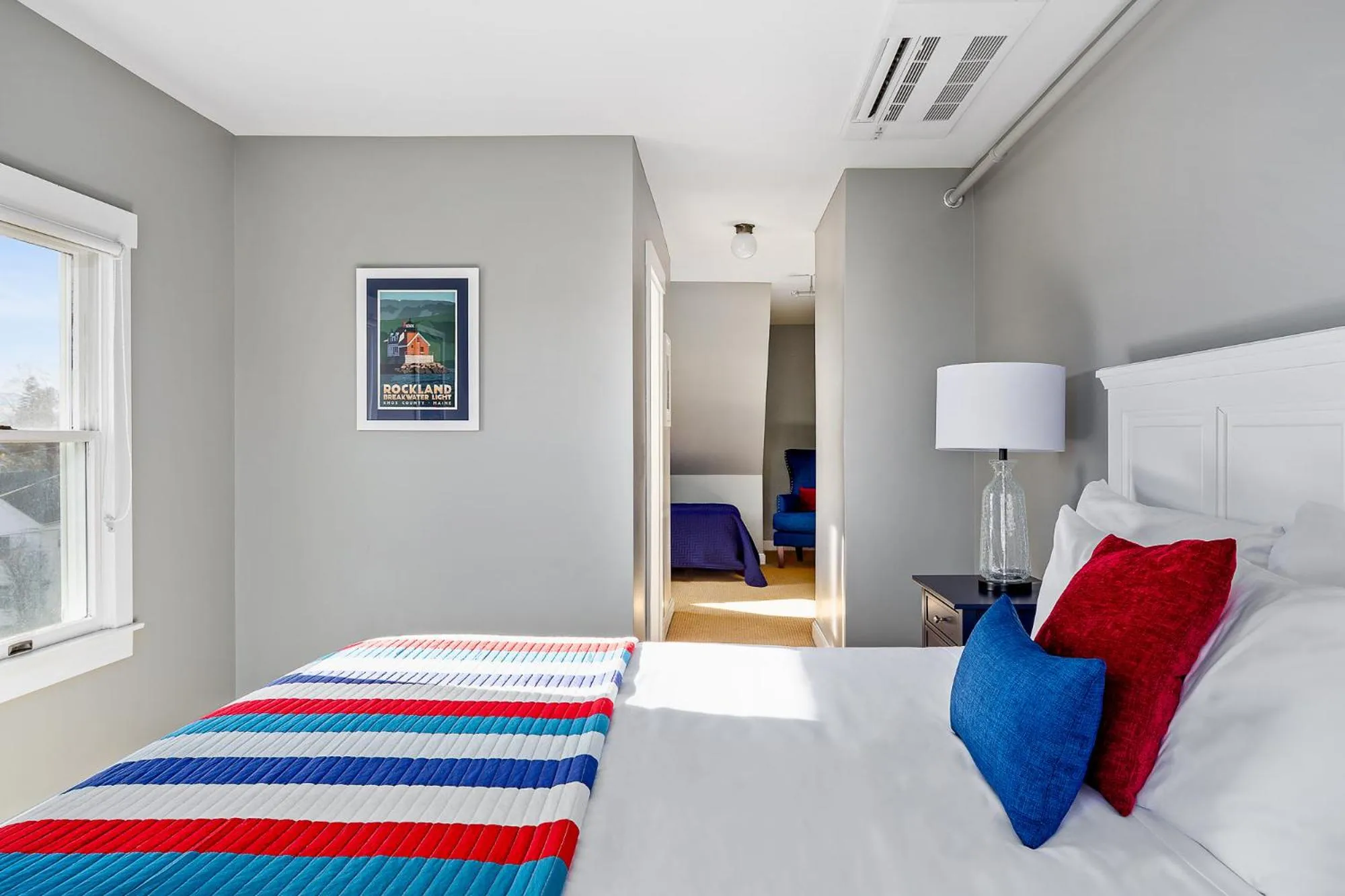 Photo of the whole room in East Wind Inn on the Water