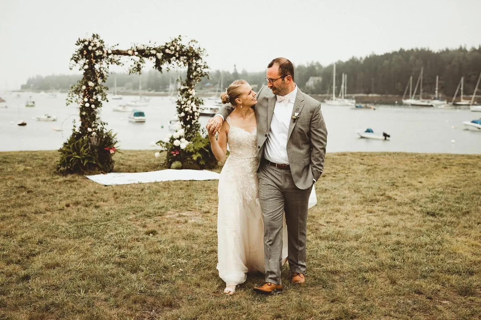 wedding in East Wind Inn on the Water