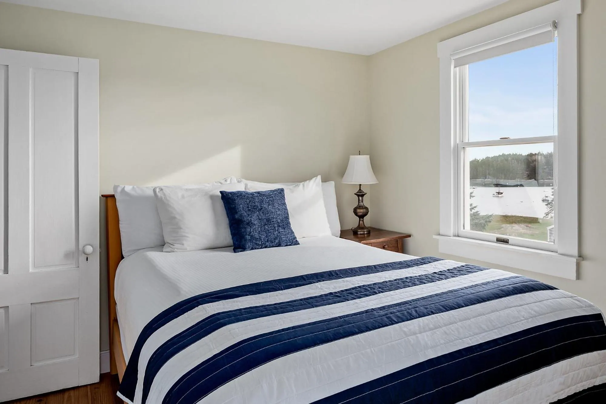 Bed in East Wind Inn on the Water