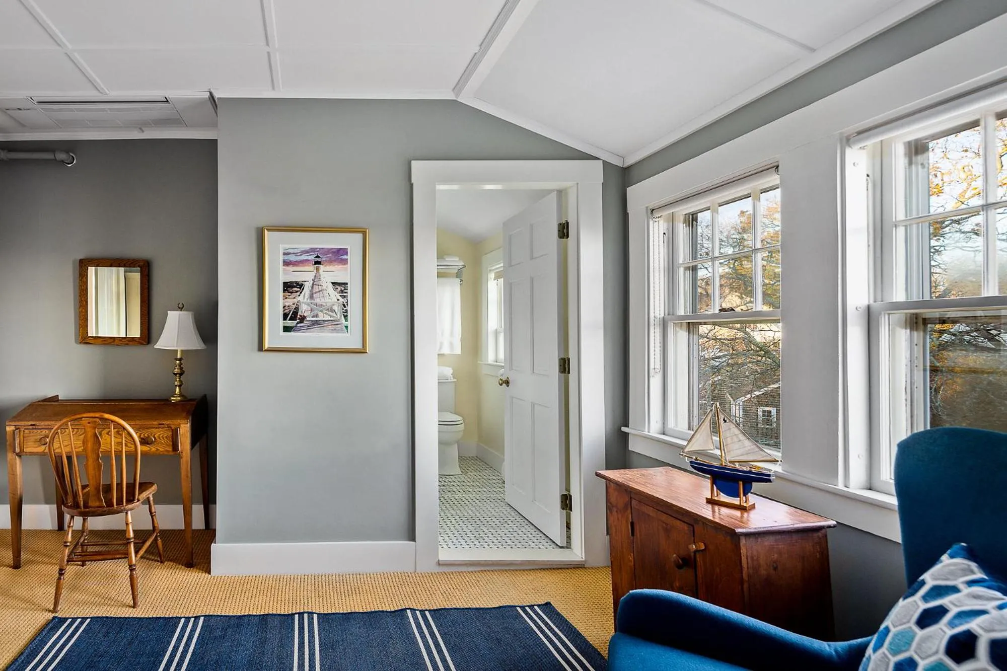 Seating area in East Wind Inn on the Water