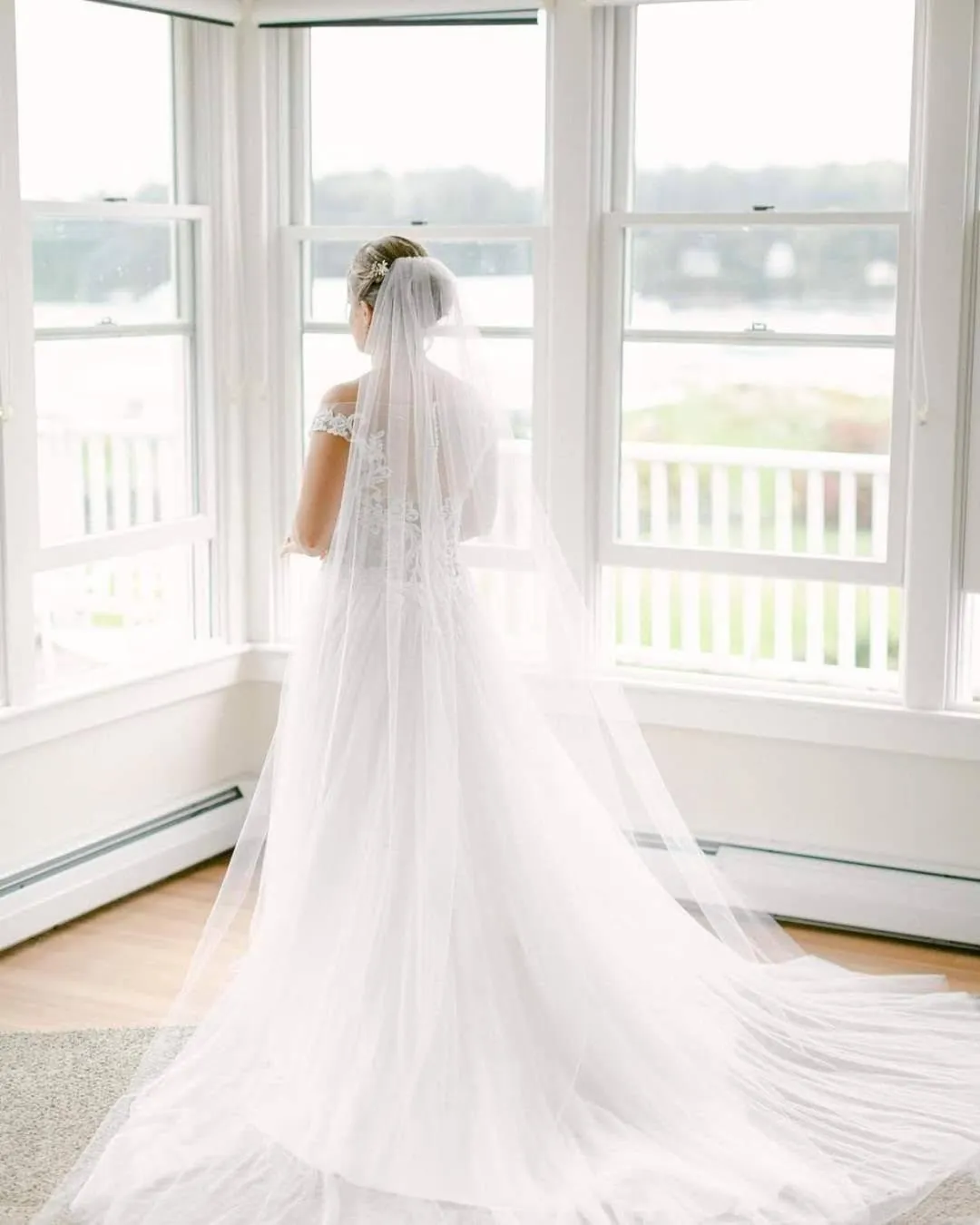 wedding in East Wind Inn on the Water