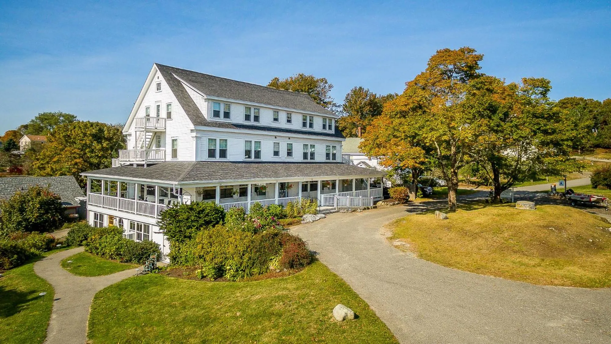 Property building in East Wind Inn on the Water