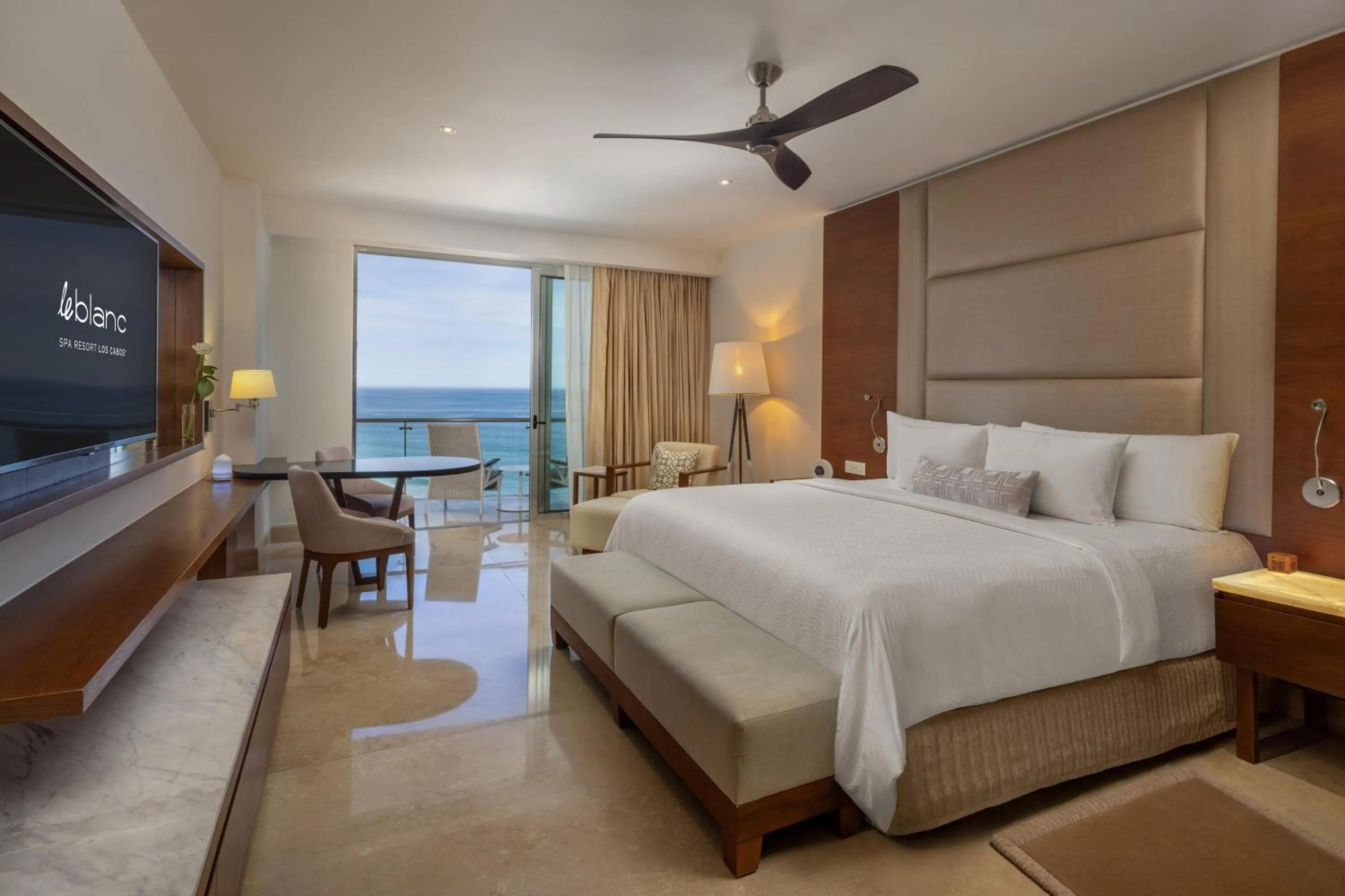 Bed in Le Blanc Spa Resort Los Cabos - Adults Only - All-Inclusive