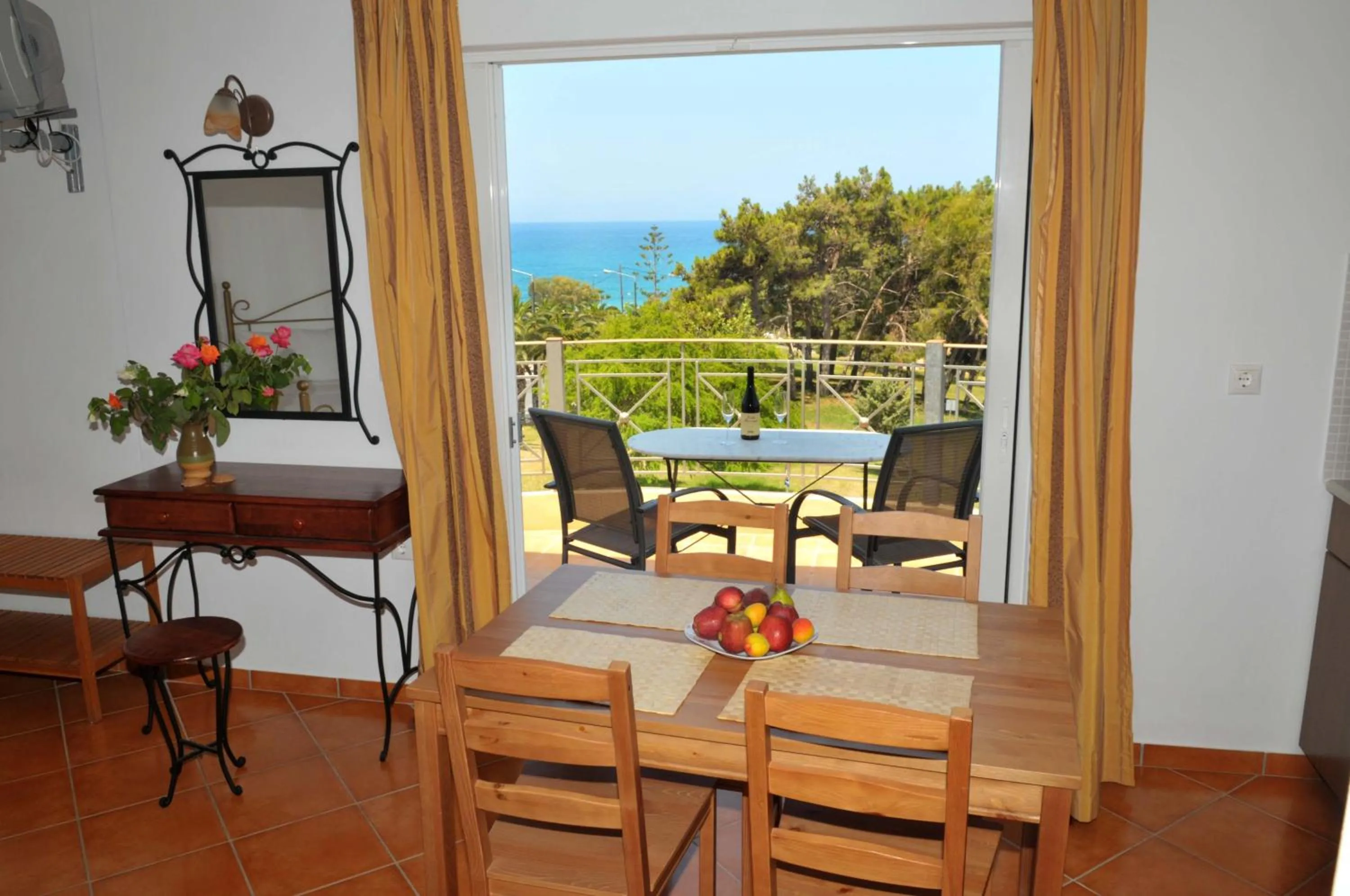 Dining area in Kasimis