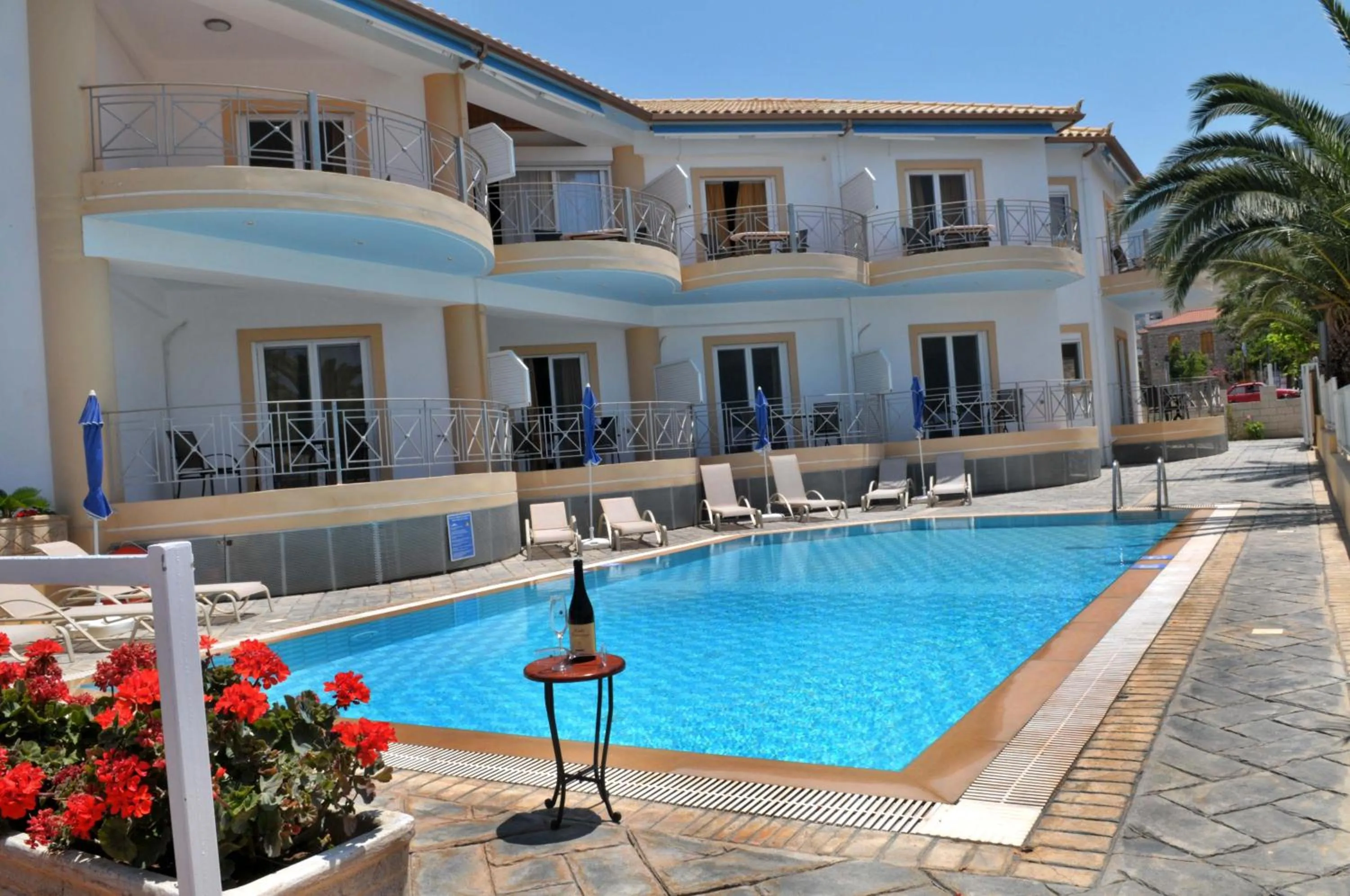 Swimming pool in Kasimis