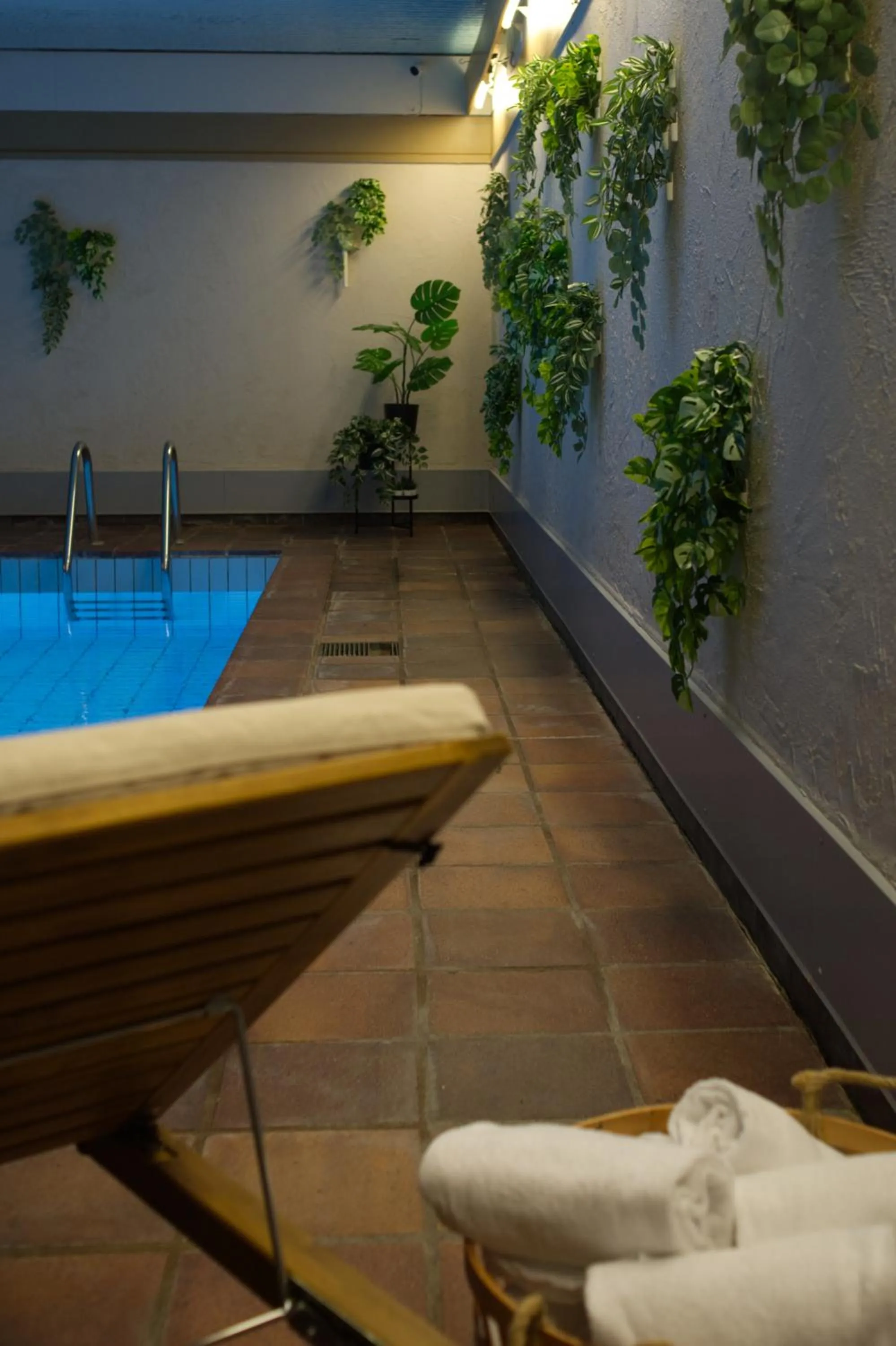 Swimming pool in First Hotel Witt