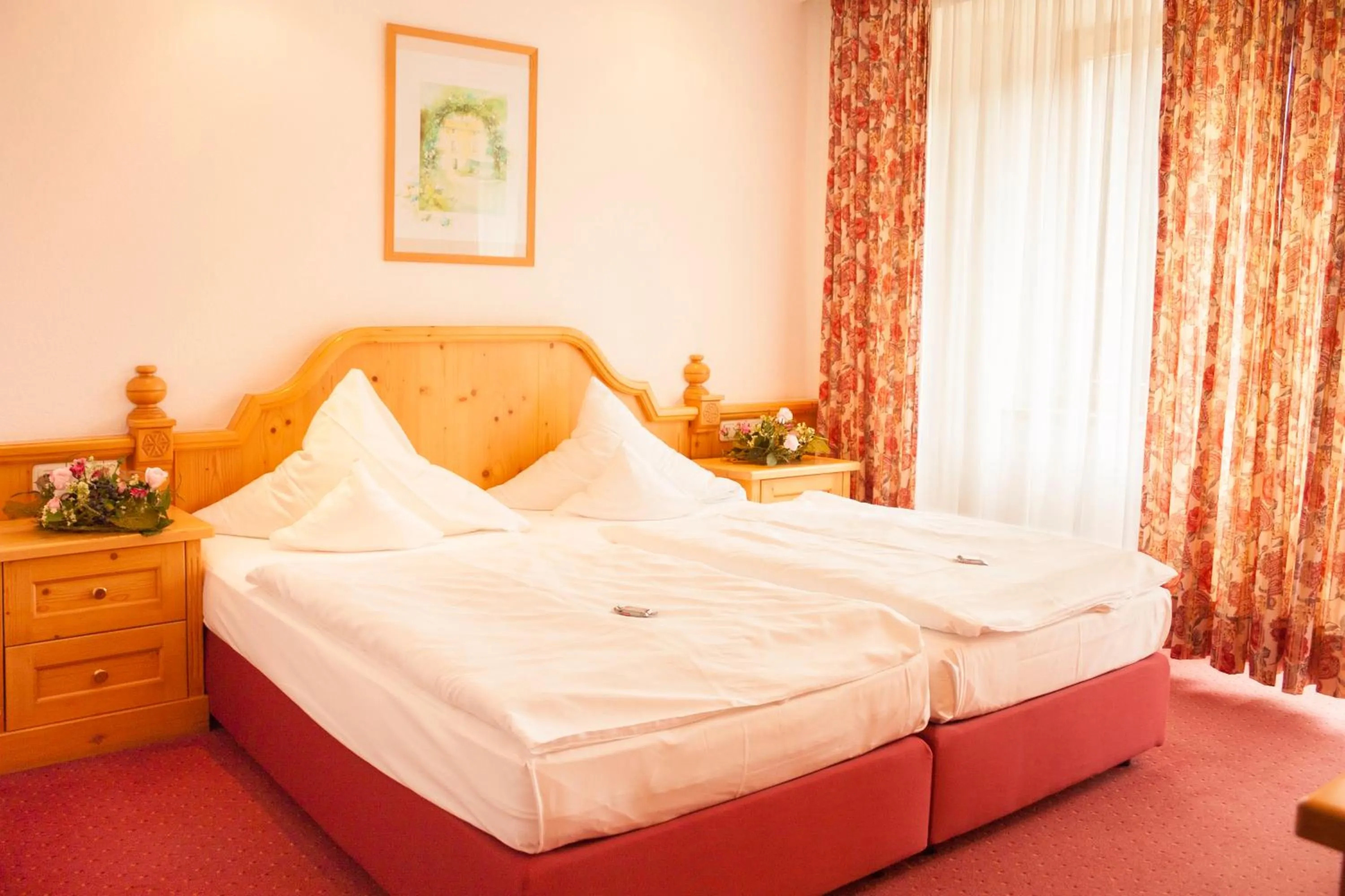 Photo of the whole room, Bed in Elbhotel Bad Schandau