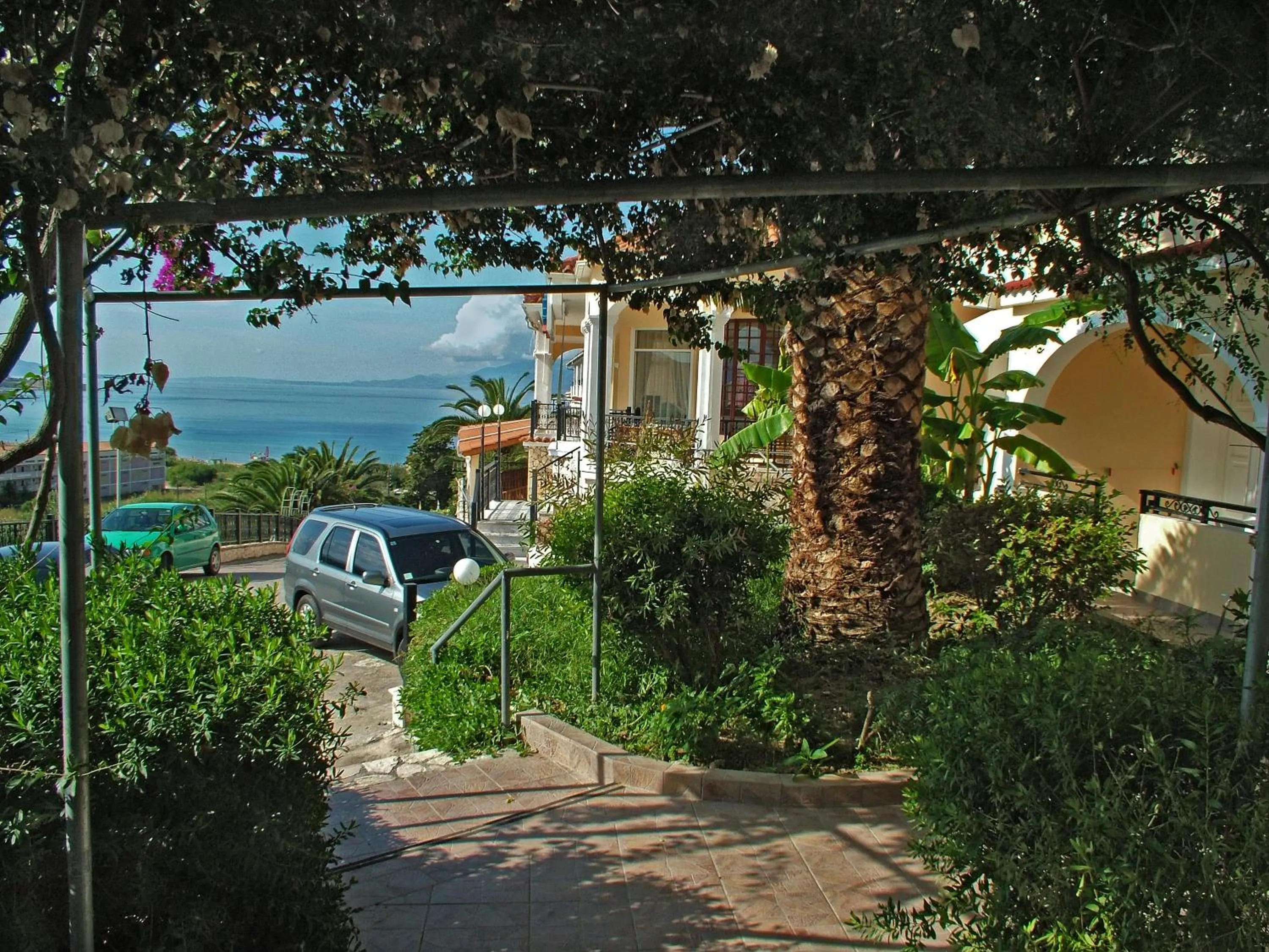 Garden in Zante Palace