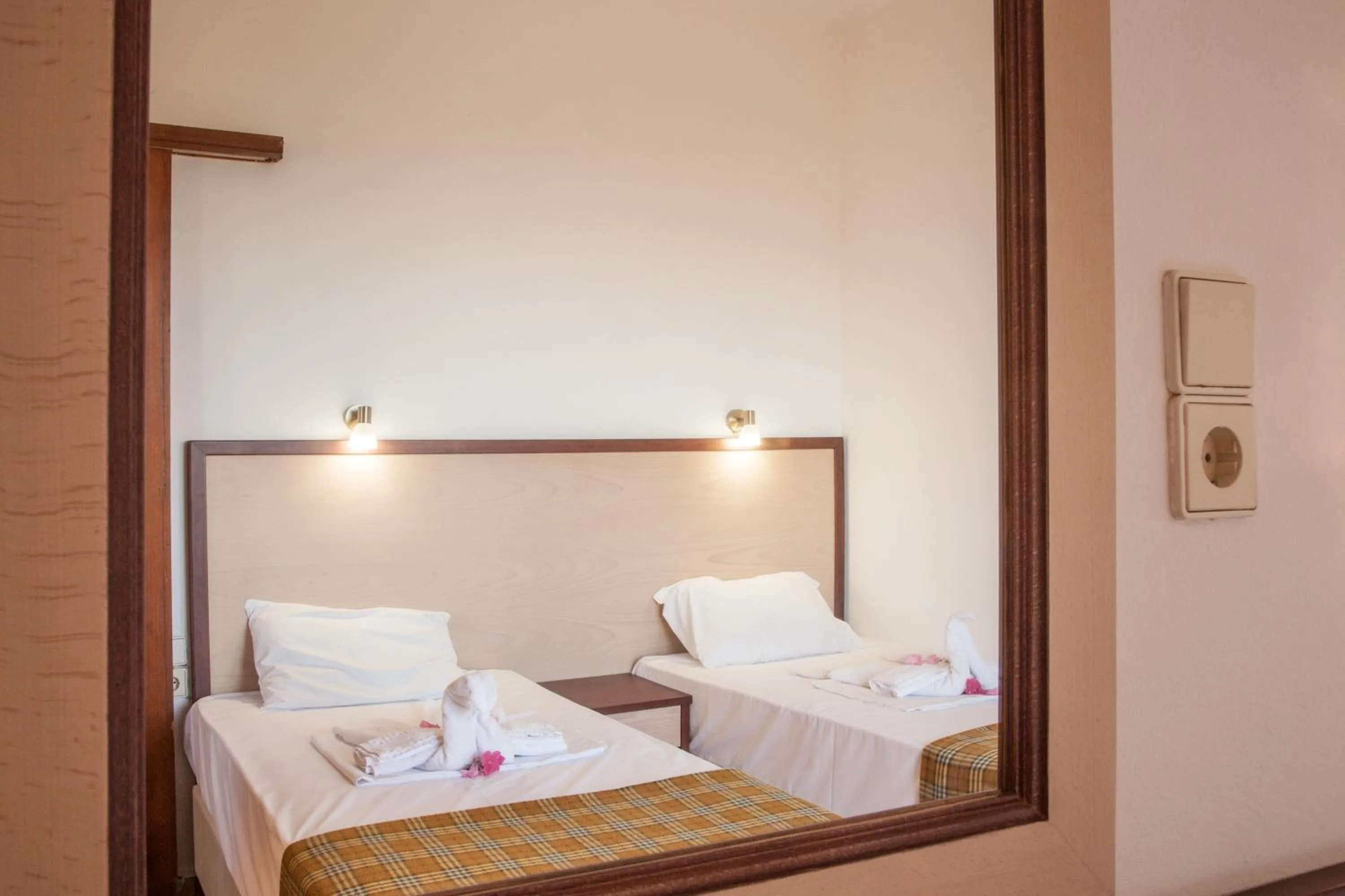 Bedroom, Bed in Ekavi Apartments