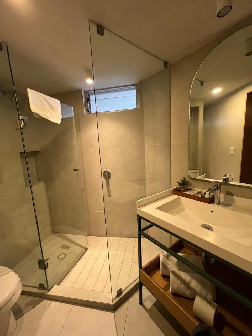 Bathroom in Oliva Plaza Hotel