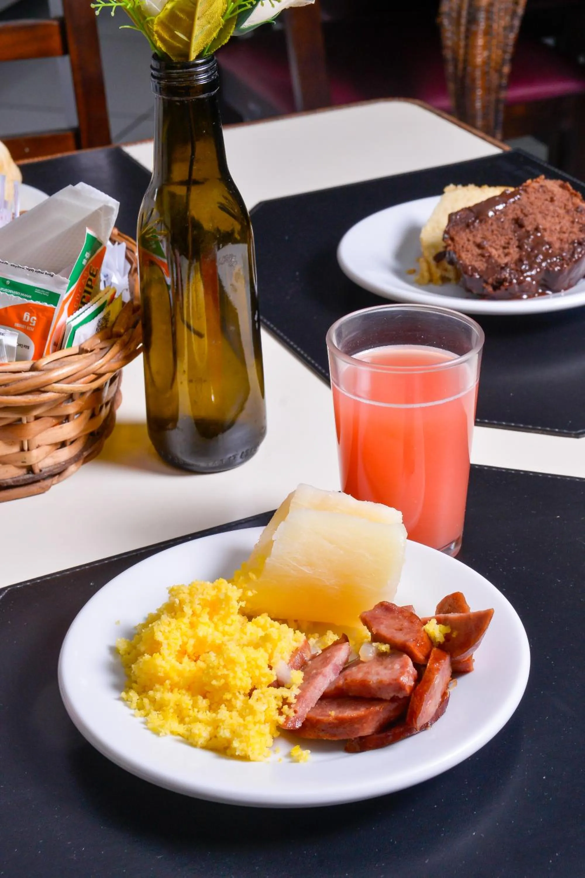 Breakfast in Lagoa Mar Inn - Estacionamento e duas crianças de até 10 anos Será Free