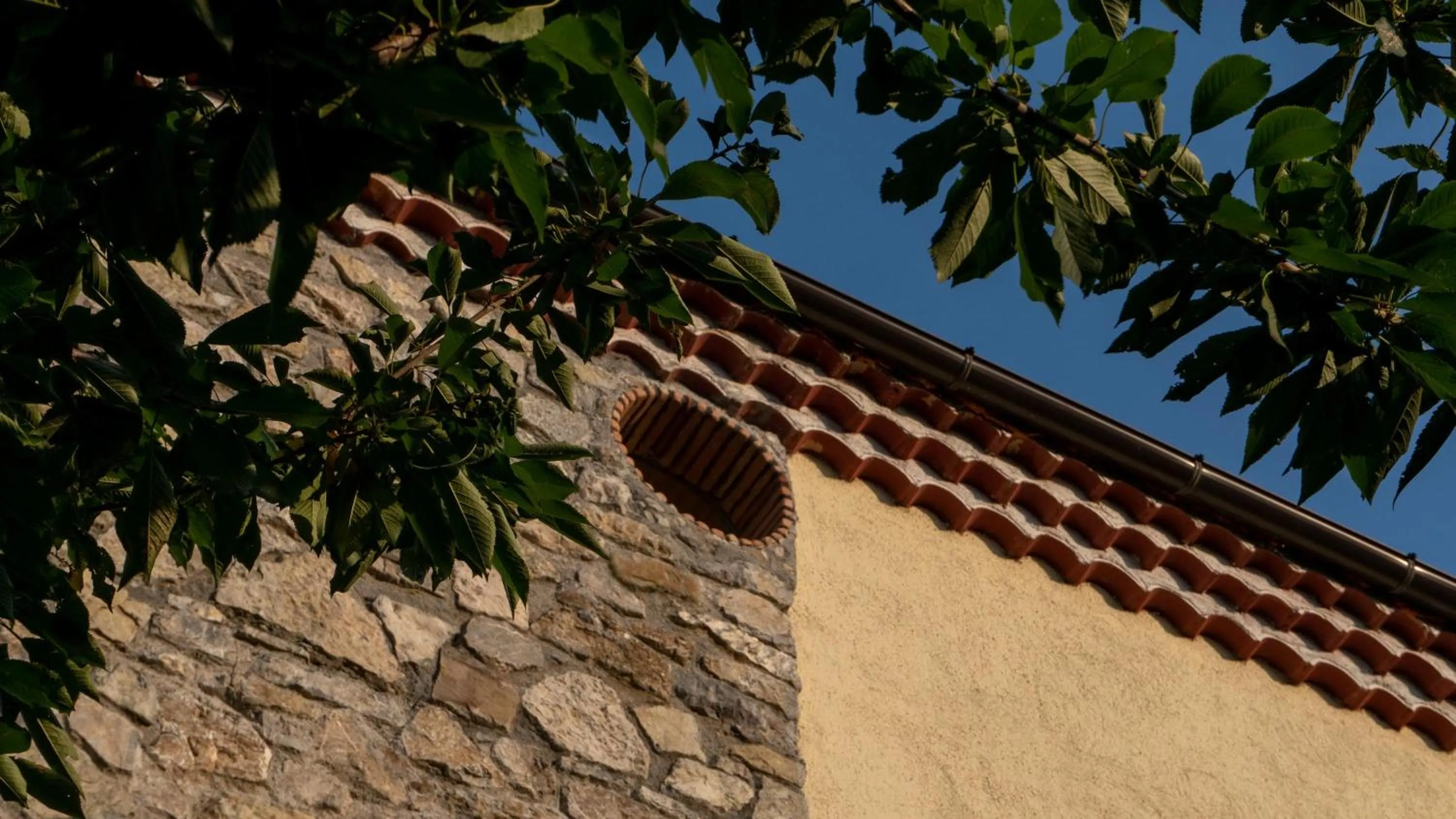 Property building in Guarda Che Luna