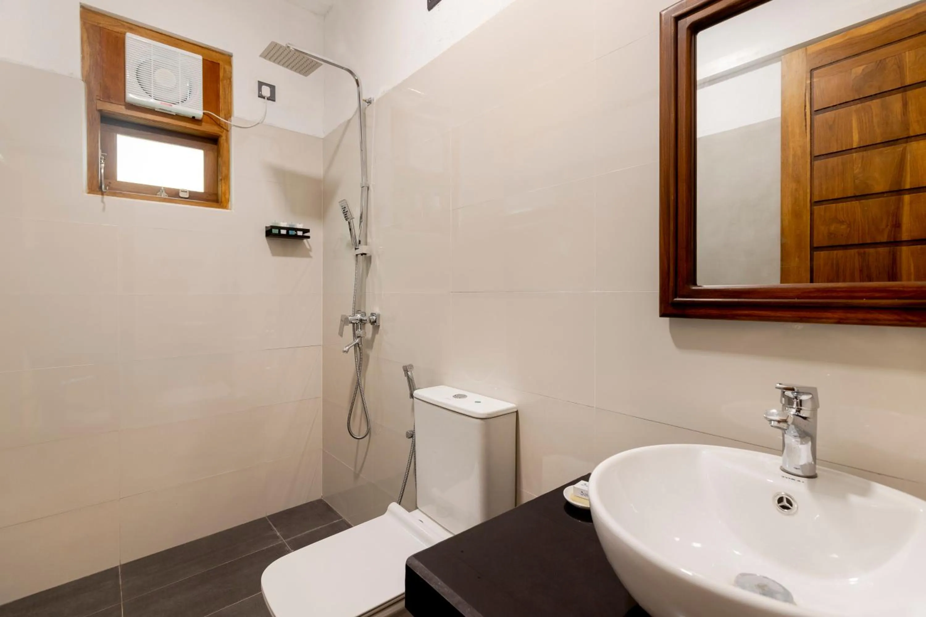 Toilet in Coastal Villa Mirissa