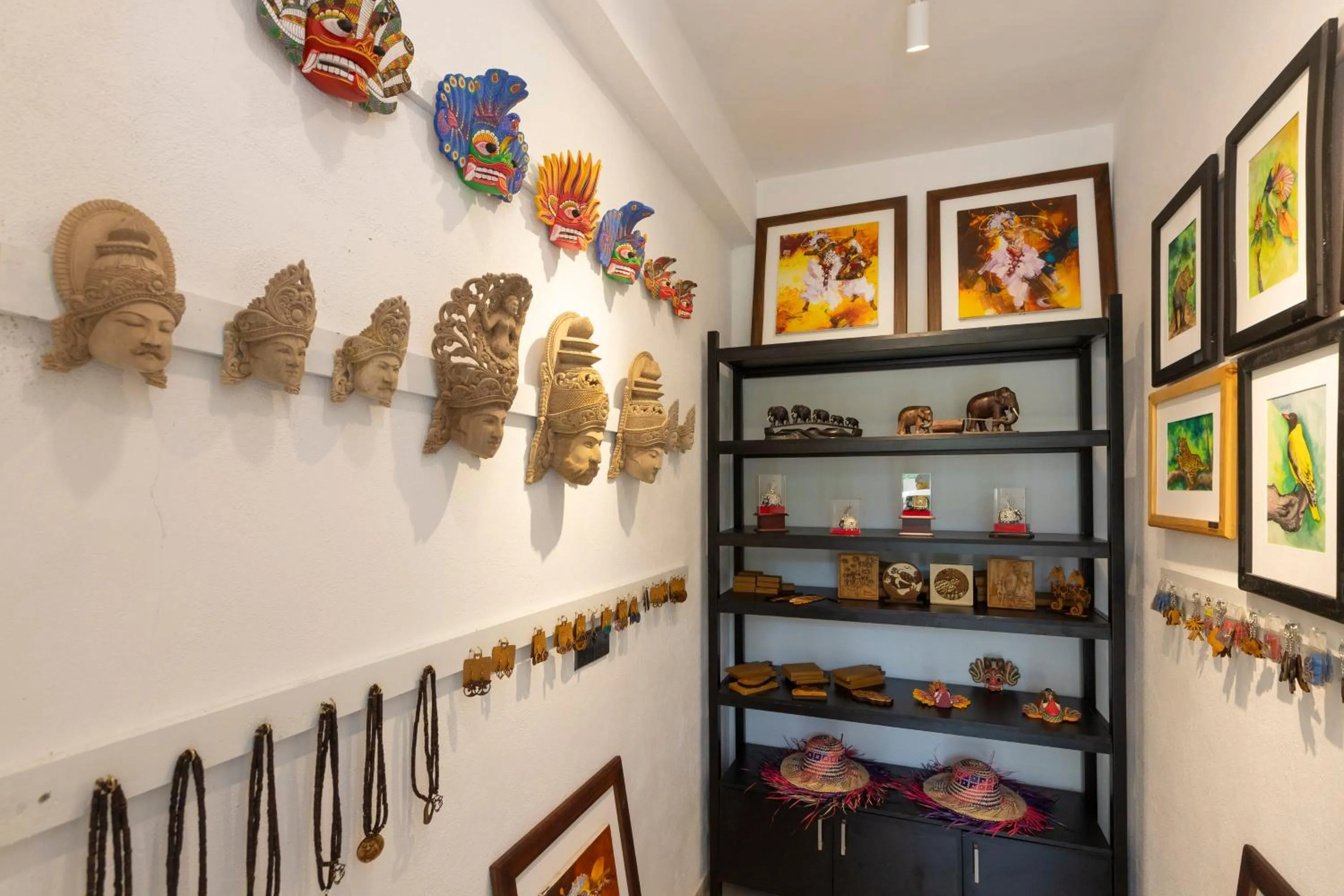 On-site shops in Coastal Villa Mirissa