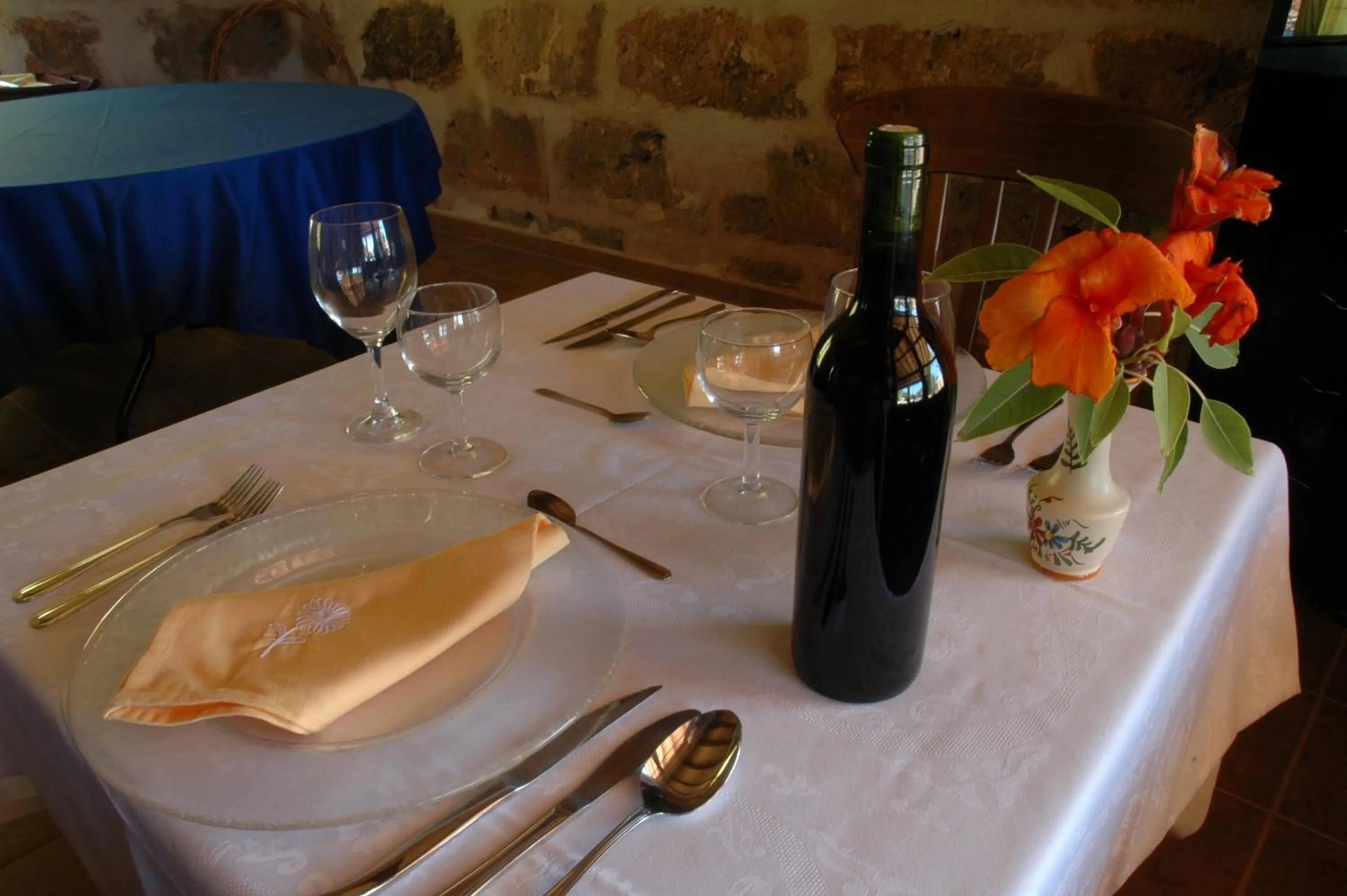 Restaurant/places to eat in Agroturismo Es Quatre Cantons