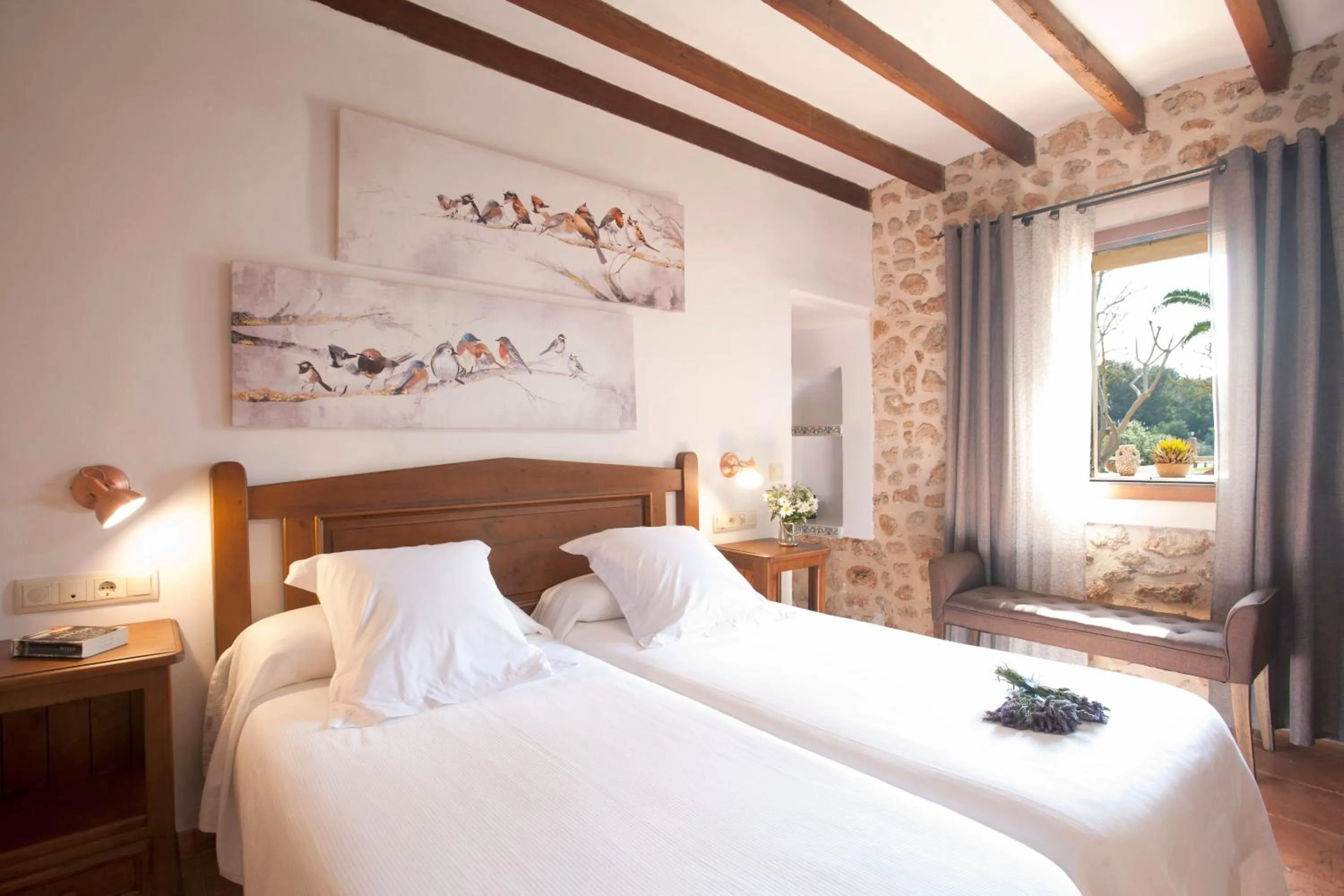 Bedroom, Bed in Agroturismo Es Quatre Cantons