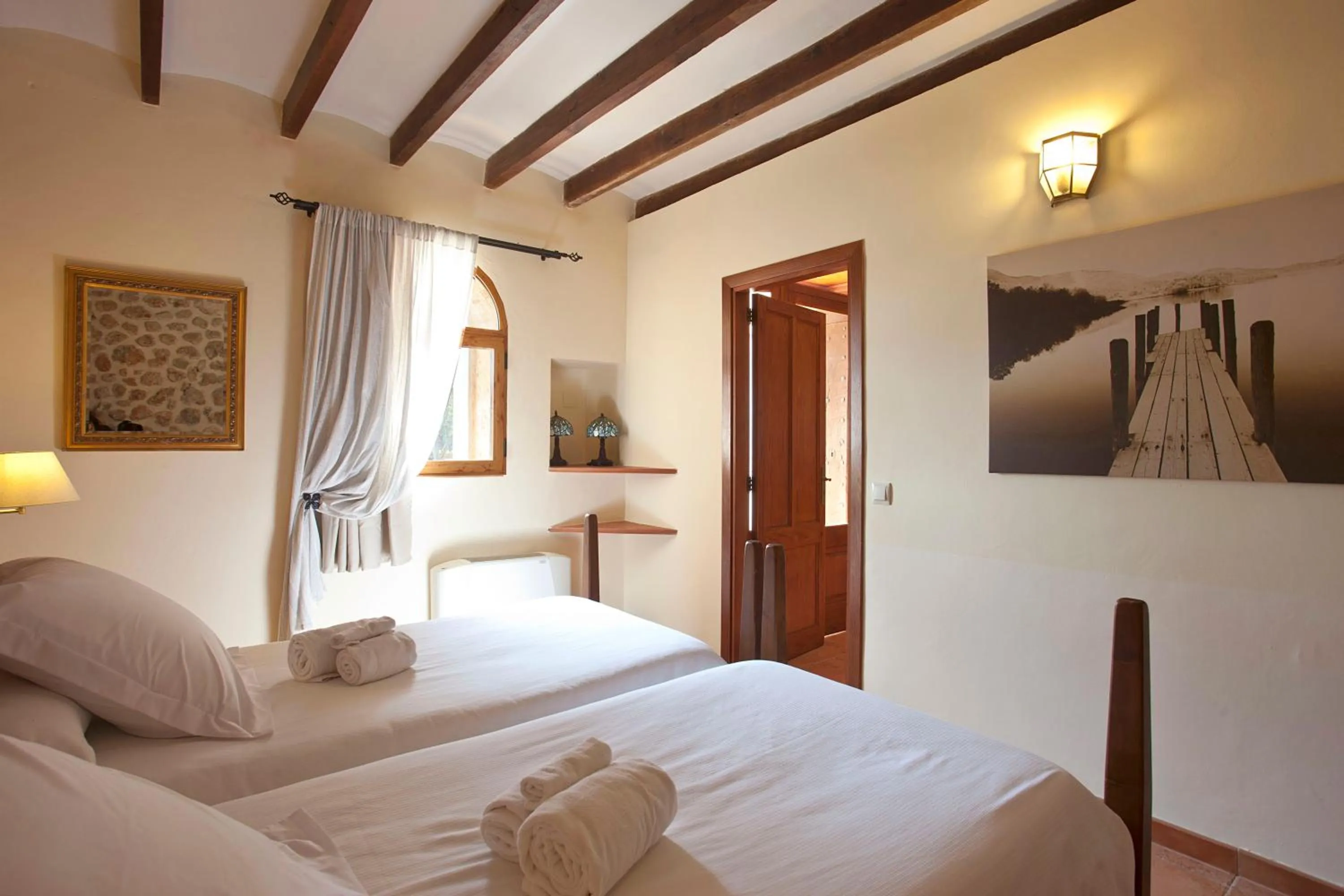 Bedroom, Bed in Agroturismo Es Quatre Cantons