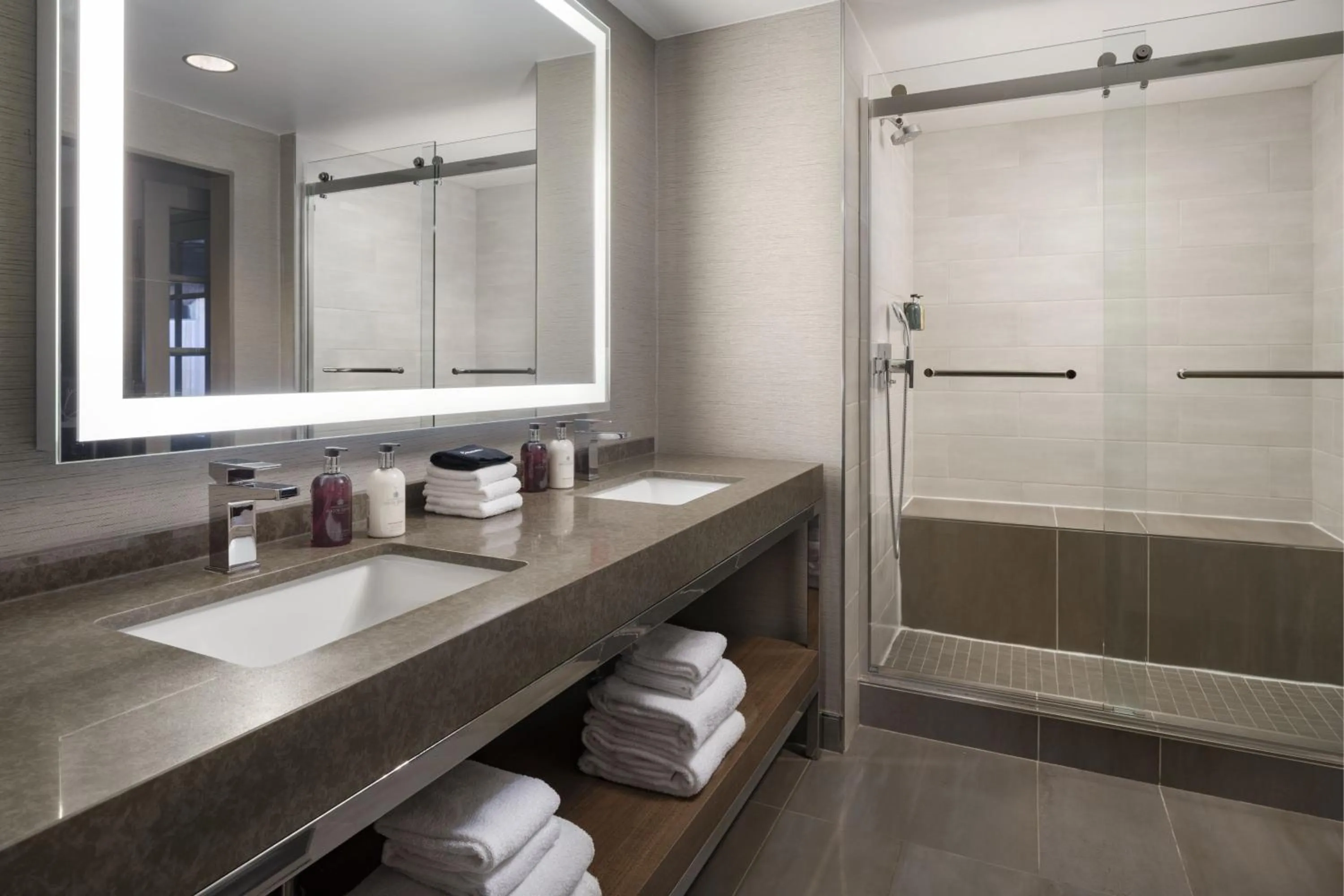 Bathroom in Napa Valley Marriott Hotel & Spa