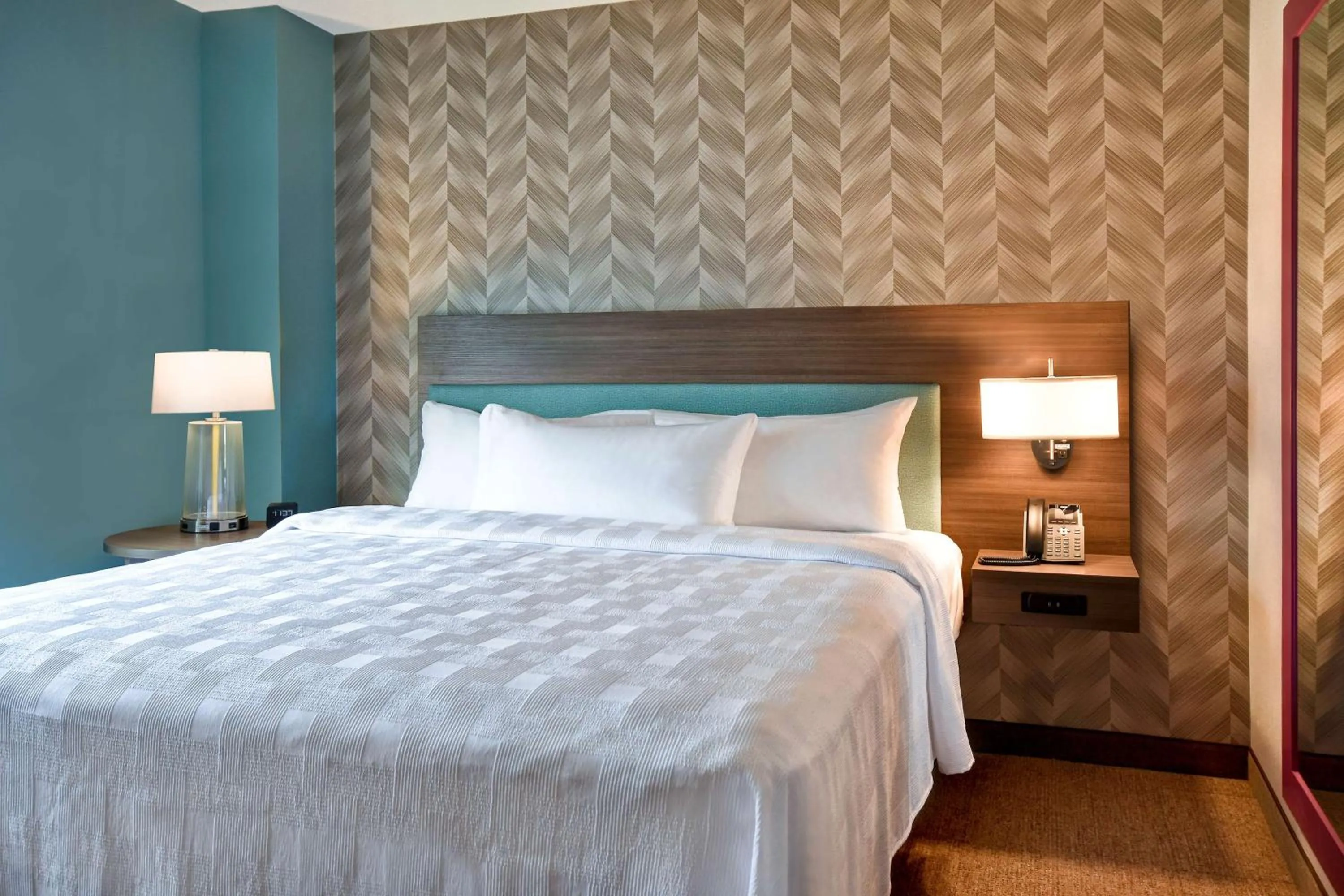 Bed in Home2 Suites By Hilton Bowling Green, Oh