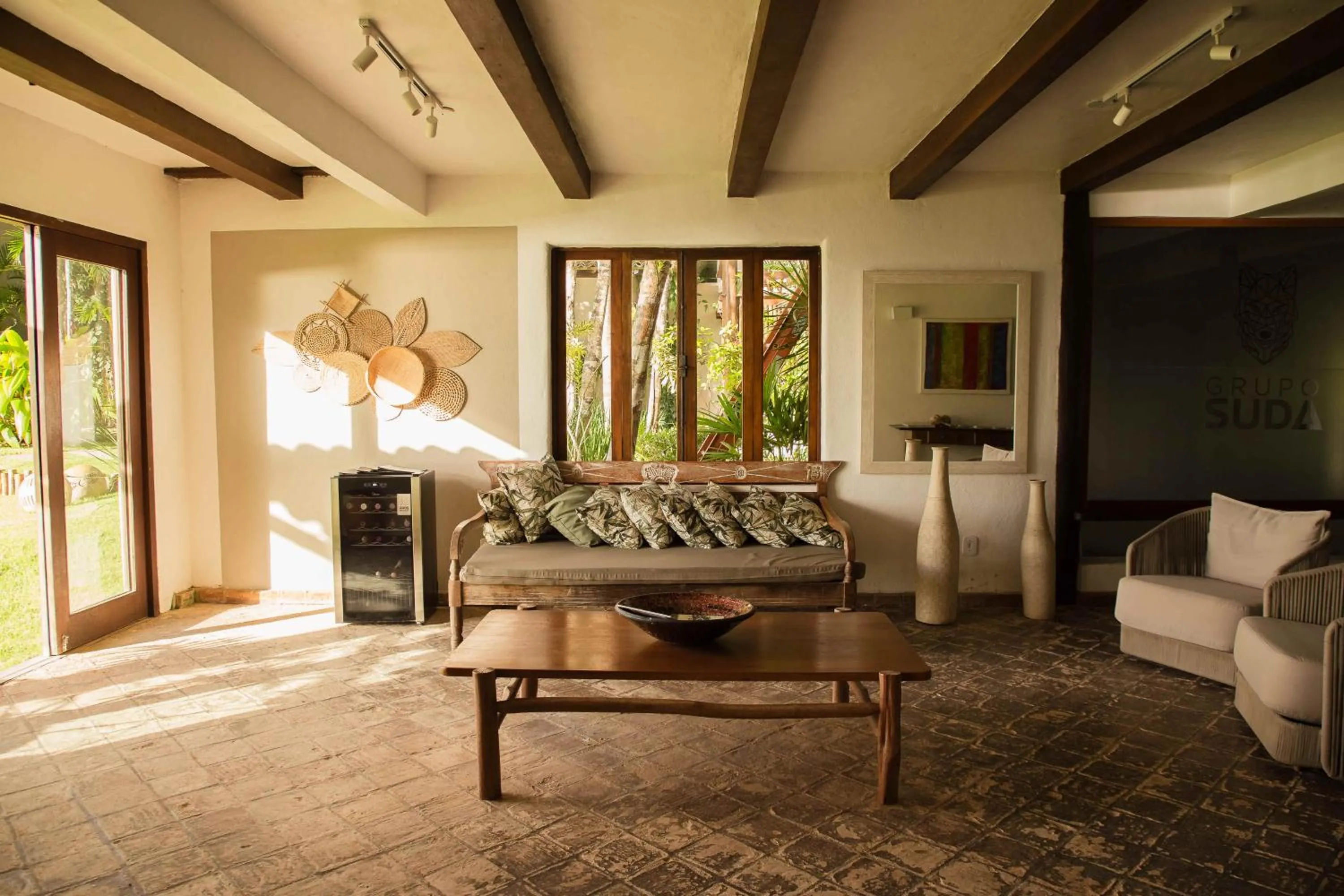 Communal lounge/ TV room in Beijo do Vento Pousada