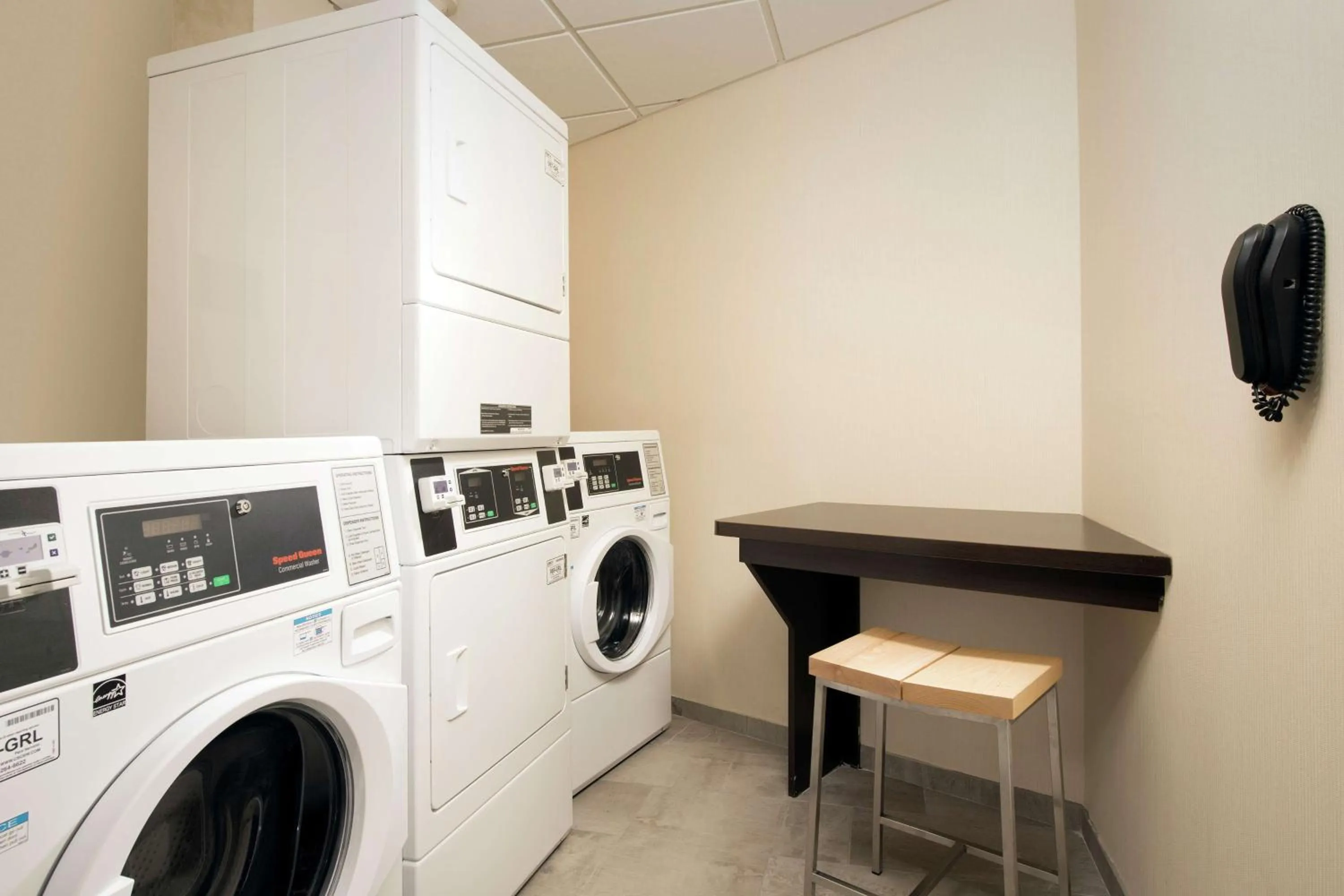 Property building in Hilton Garden Inn San Antonio Airport South