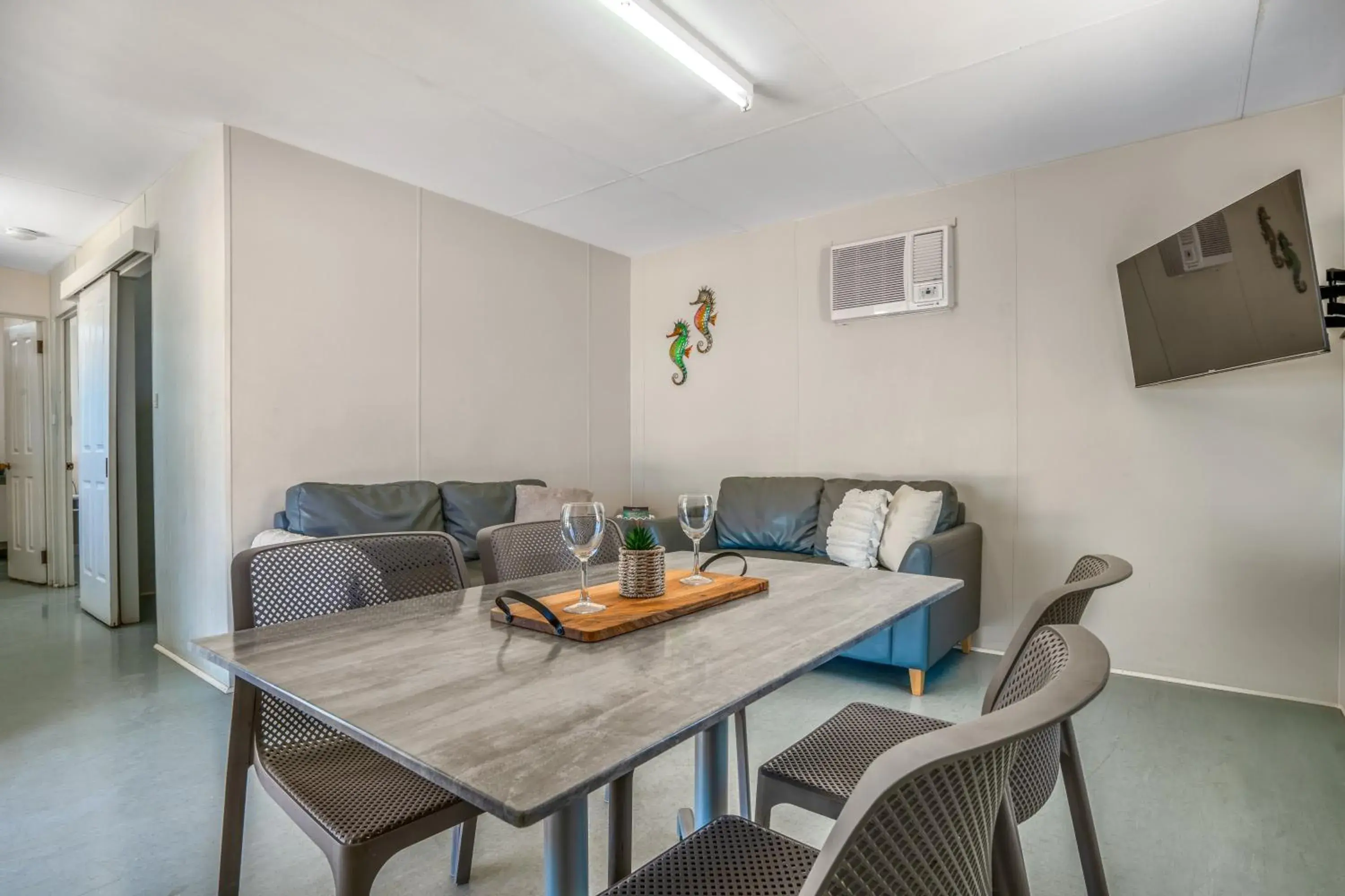 Two-Bedroom Chalet in Tasman Holiday Parks - Denham Seaside Two-Bedroom Chalet in Tasman Holiday Parks - Denham Seaside