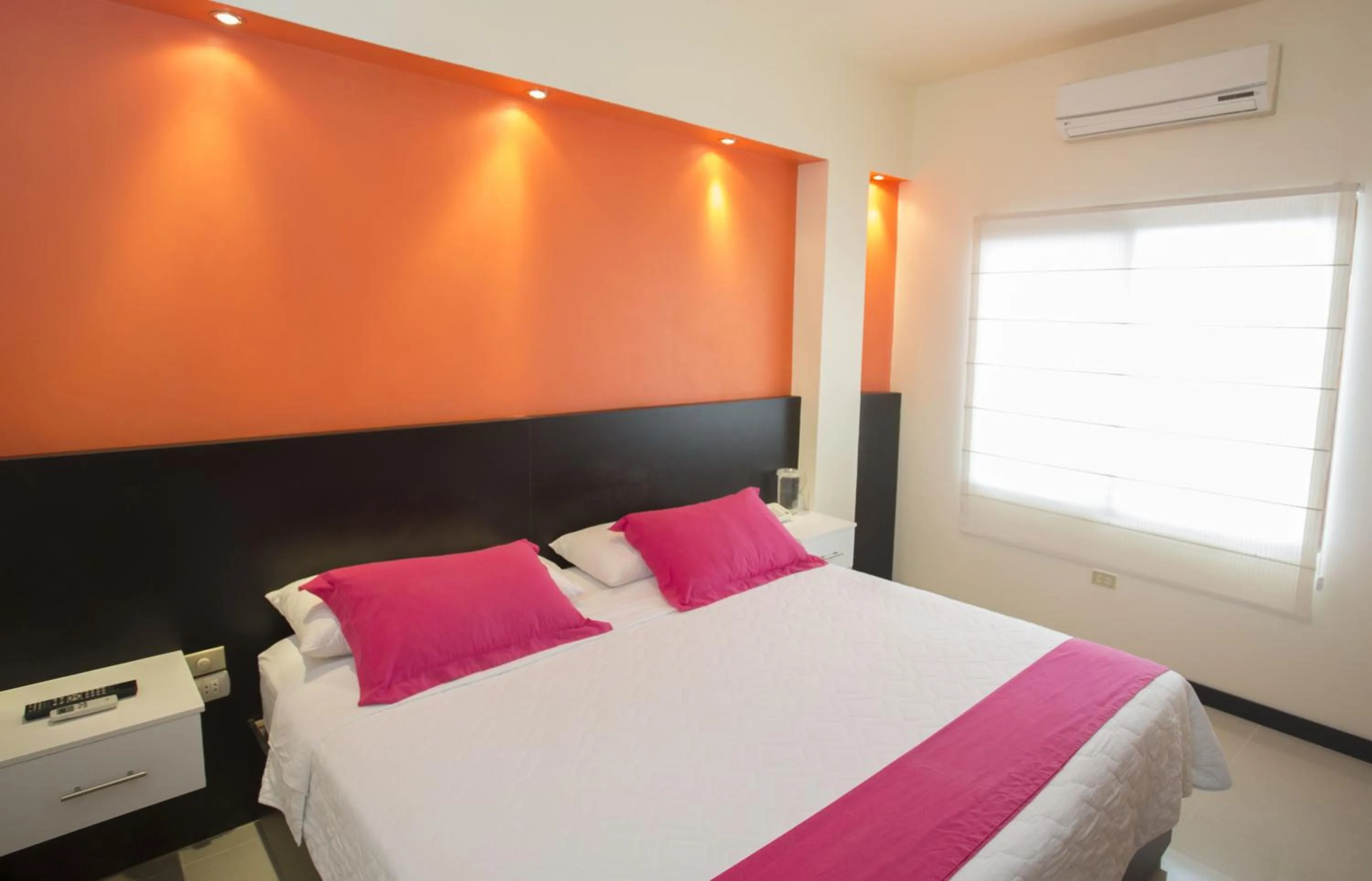 Bed in Hotel San Vicente Galapagos