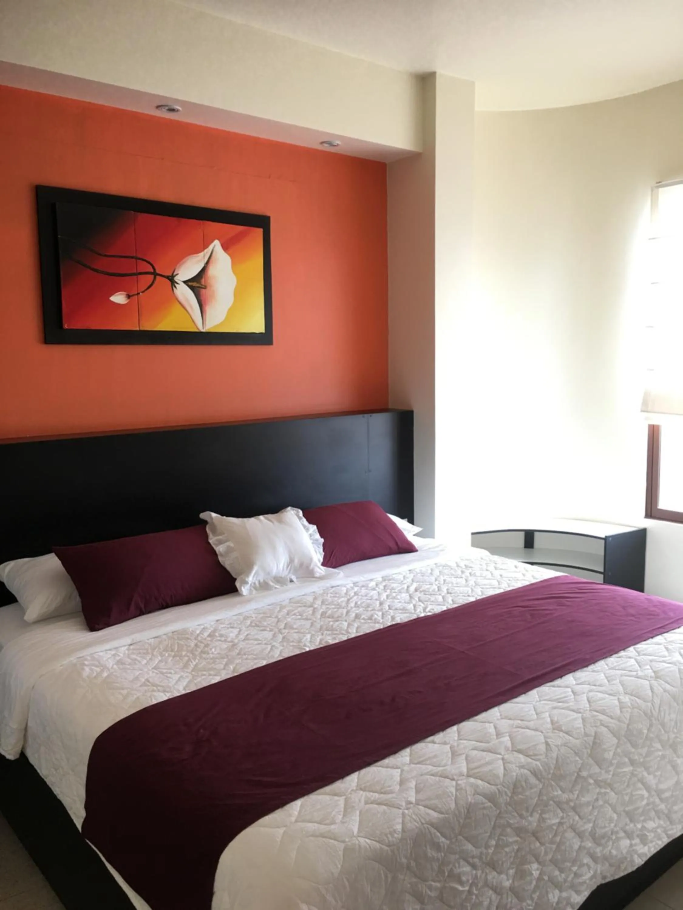 Bed in Hotel San Vicente Galapagos