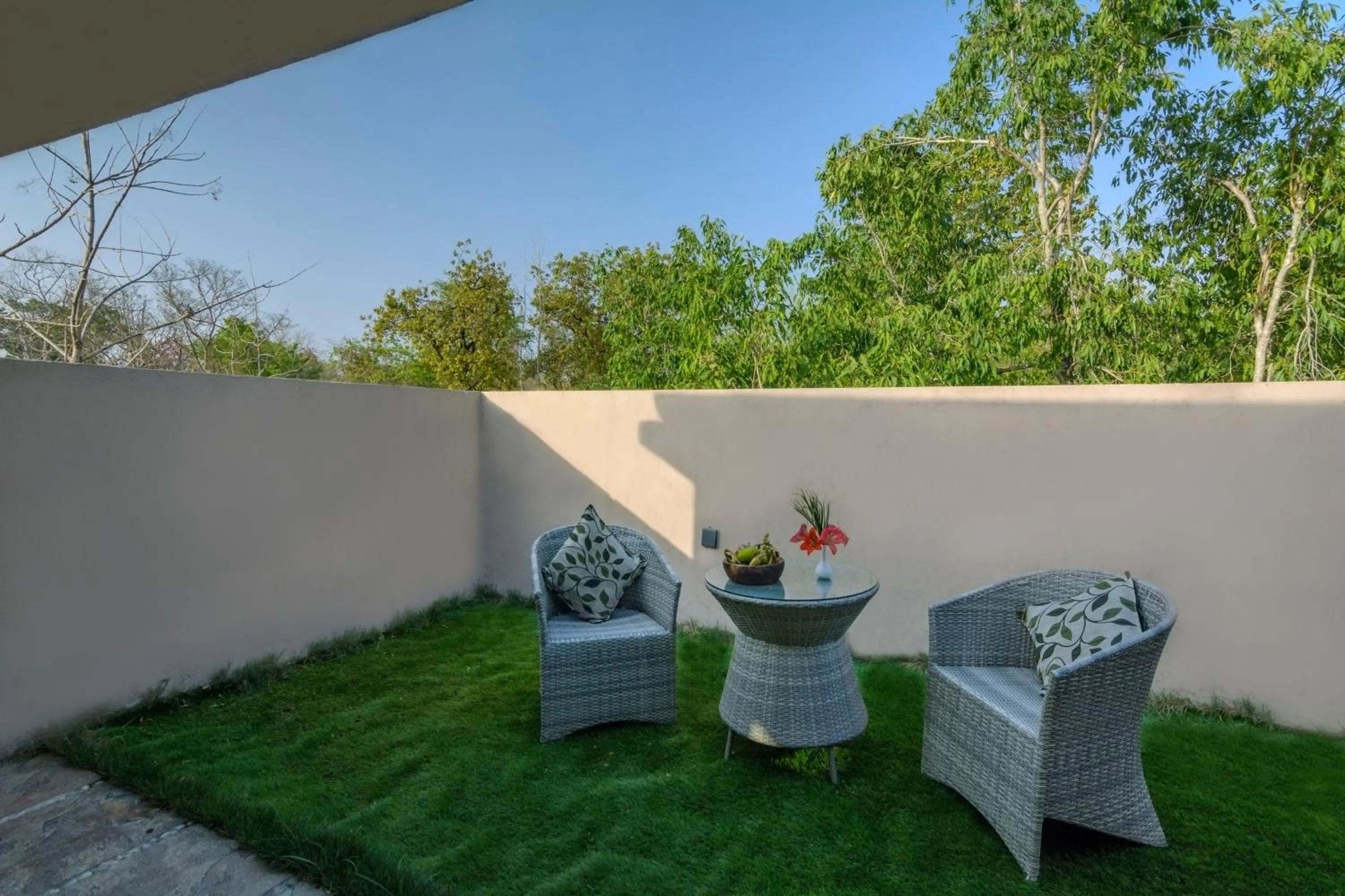 Garden in The Riverwood Forest Retreat Pench