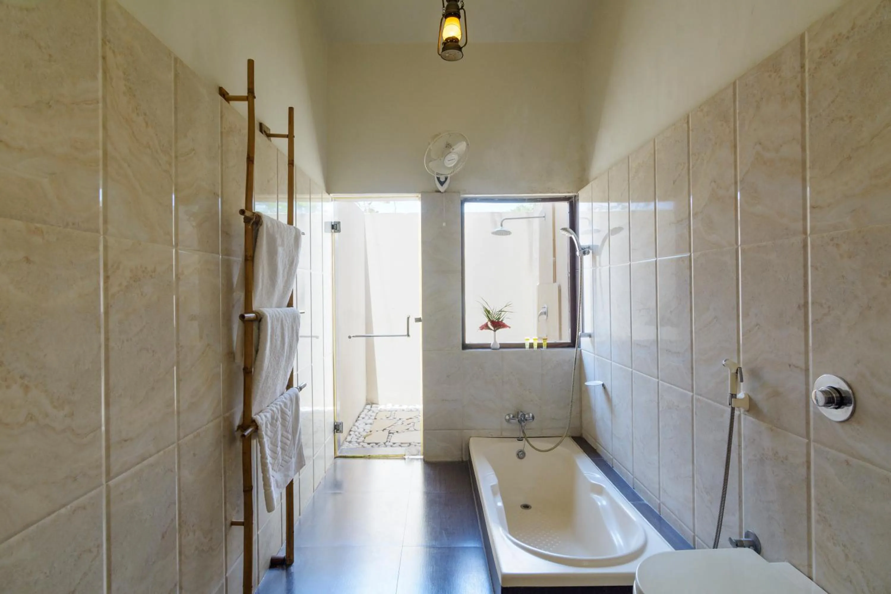 Shower in The Riverwood Forest Retreat Pench