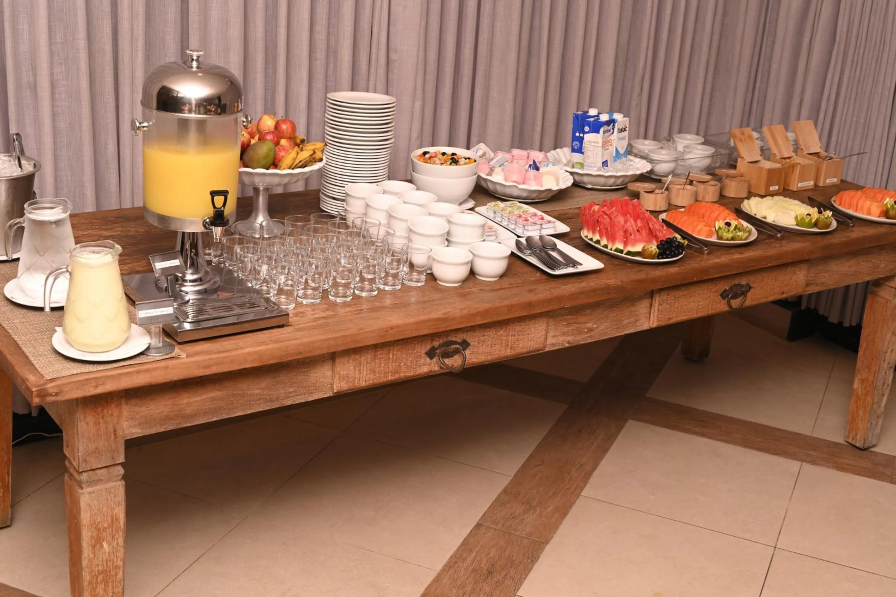 Breakfast in Executive Inn Hotel