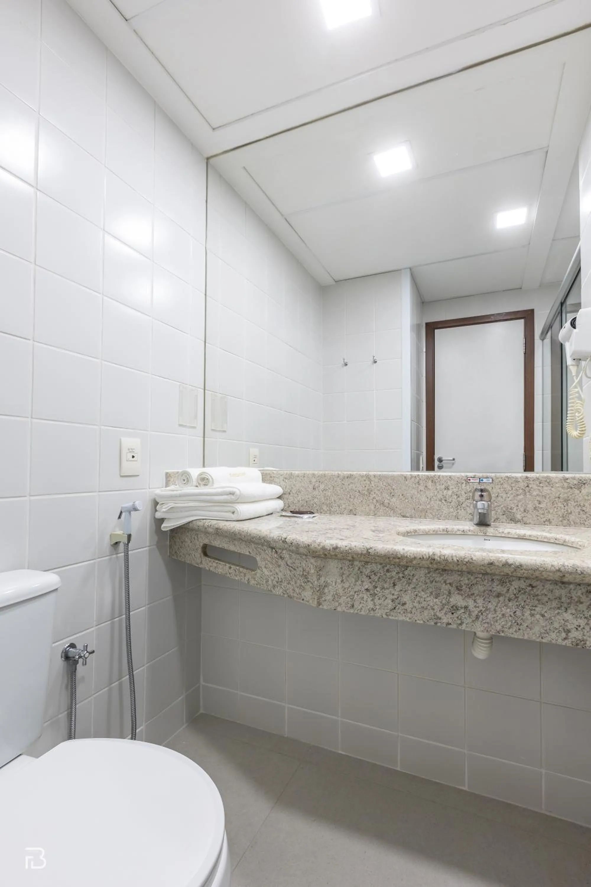 Bathroom in Executive Inn Hotel